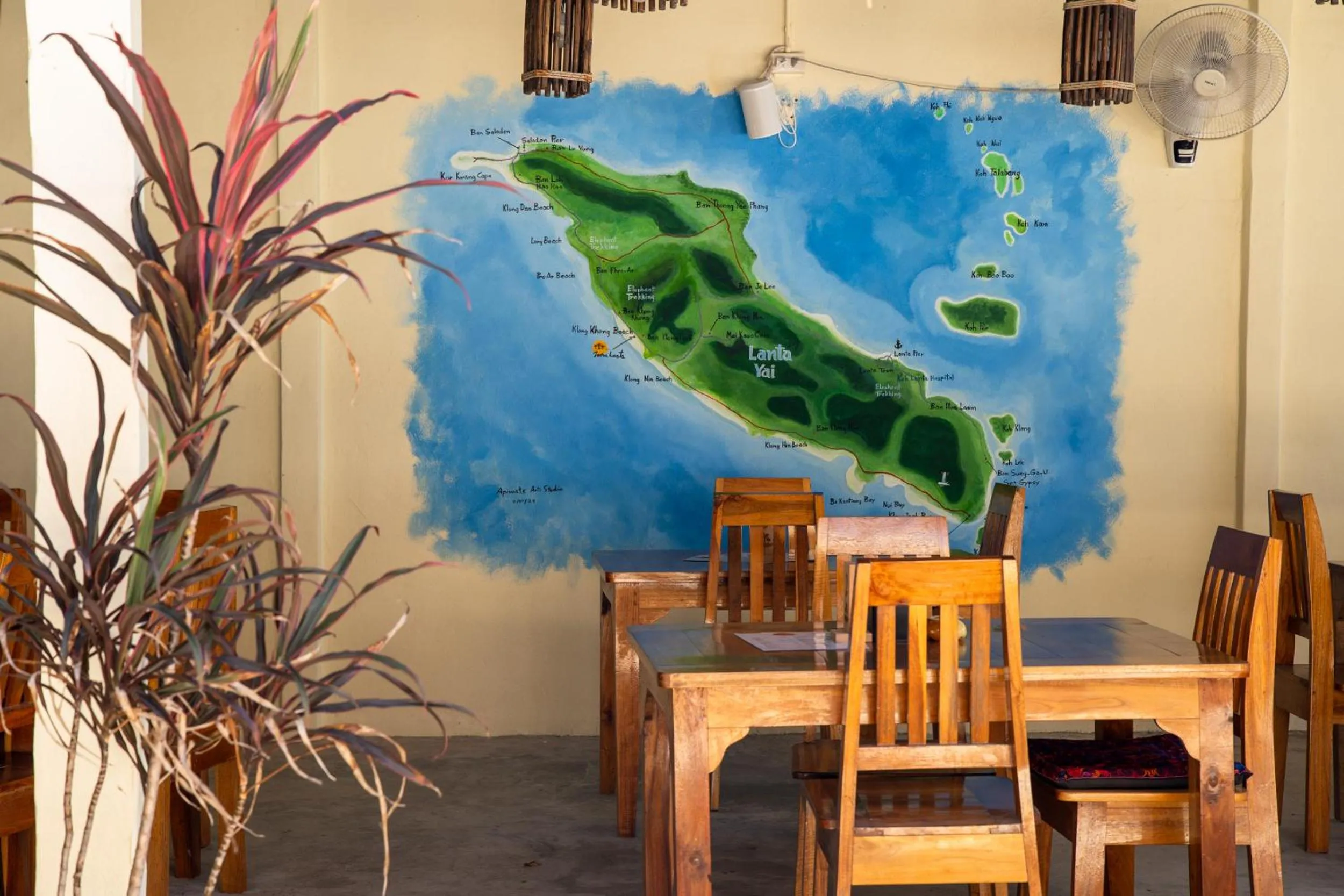 Property building in Isara Lanta Beach Resort