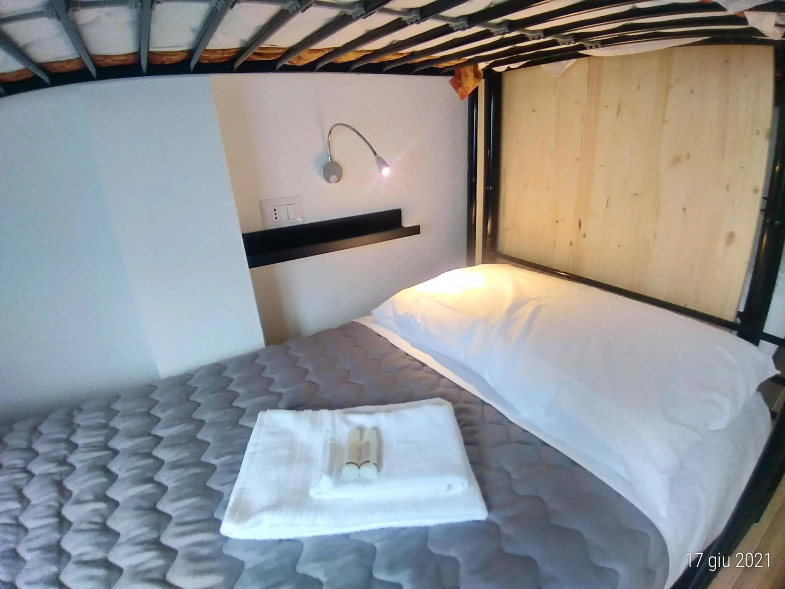 Bed in Cornizzolo bed breakfast