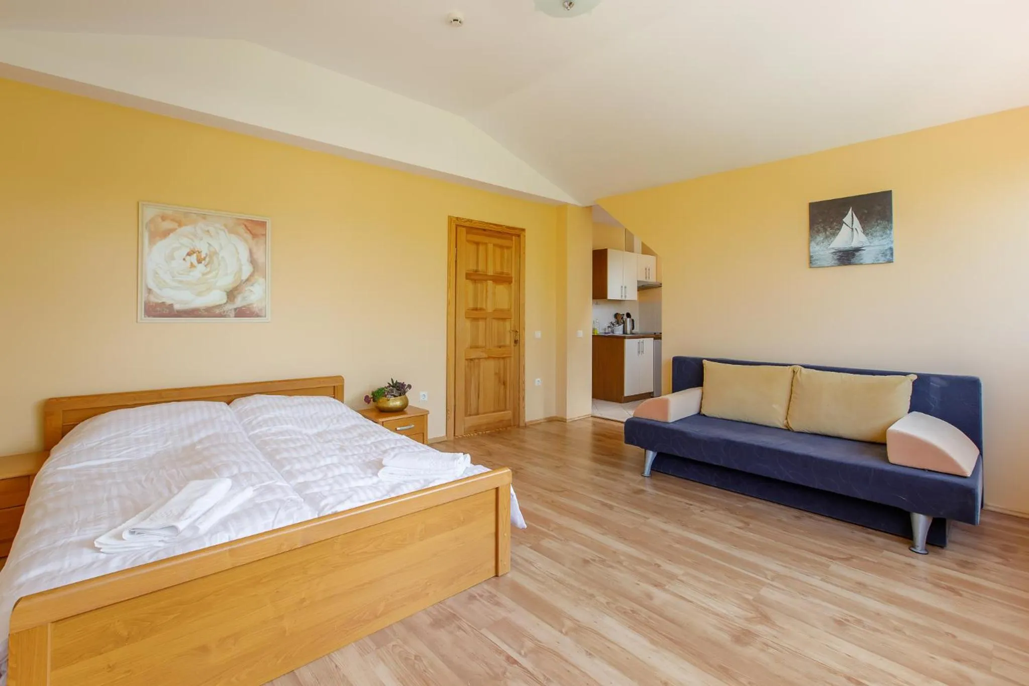 Photo of the whole room, Bed in Viešbutis Prie Fontano