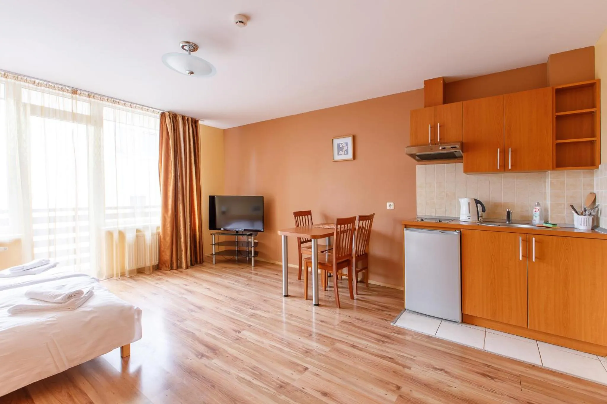 Kitchen or kitchenette, Bed in Viešbutis Prie Fontano