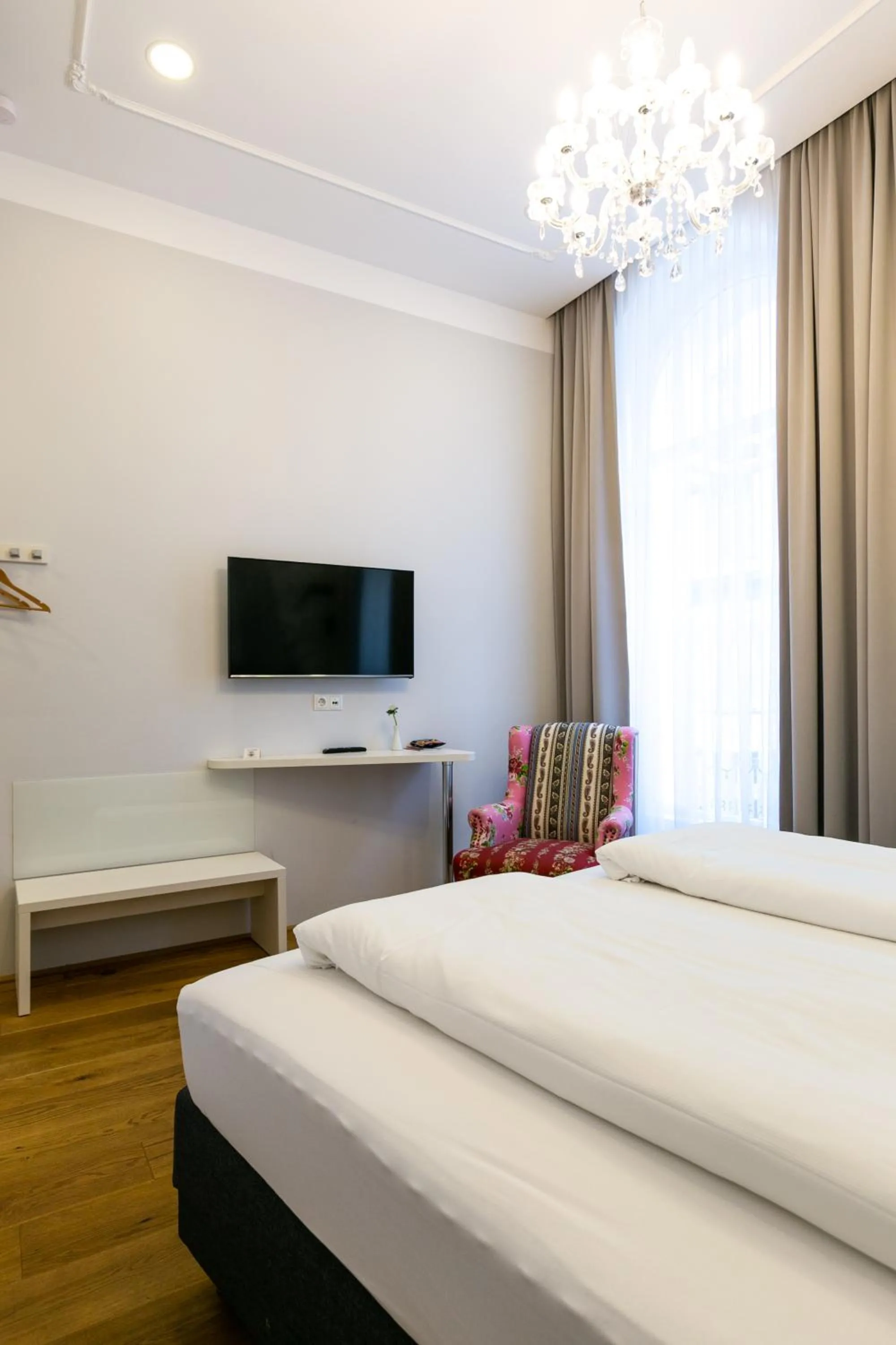 TV and multimedia, Bed in Room 55