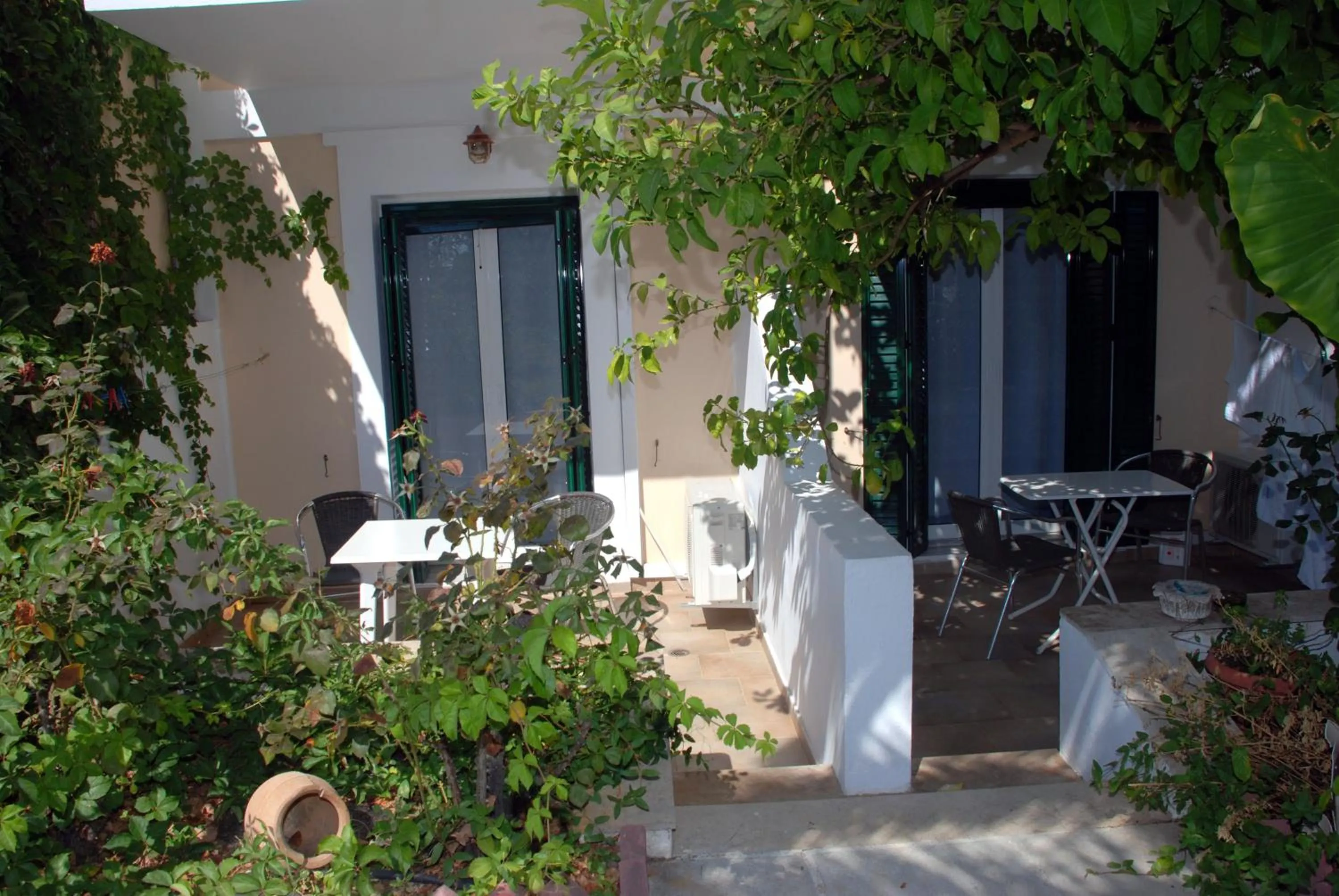 Patio in Anna Studios