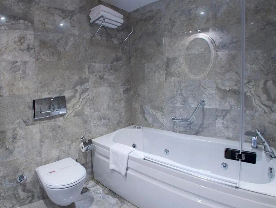 Bathroom in Motali Life Hotel