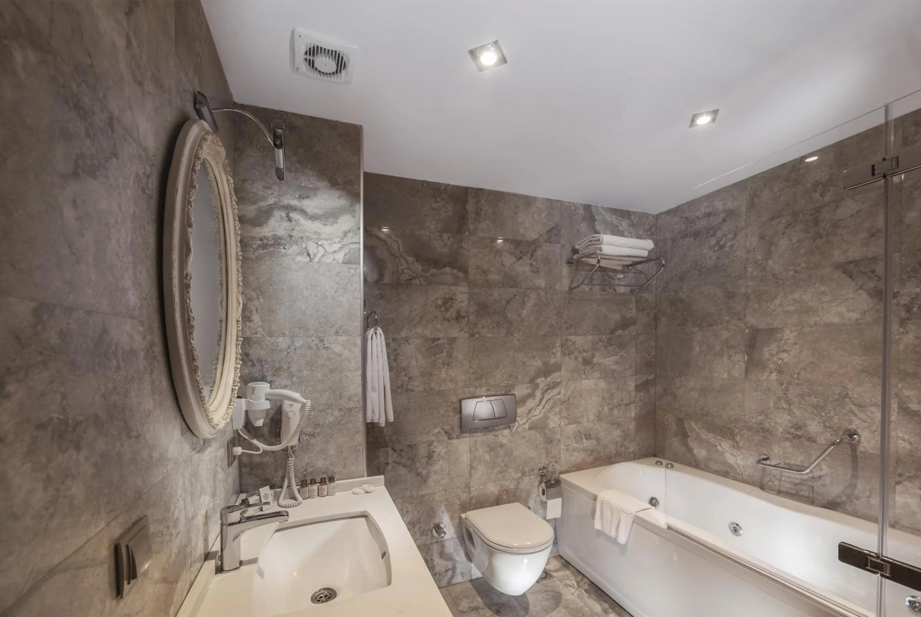 Bathroom in Motali Life Hotel