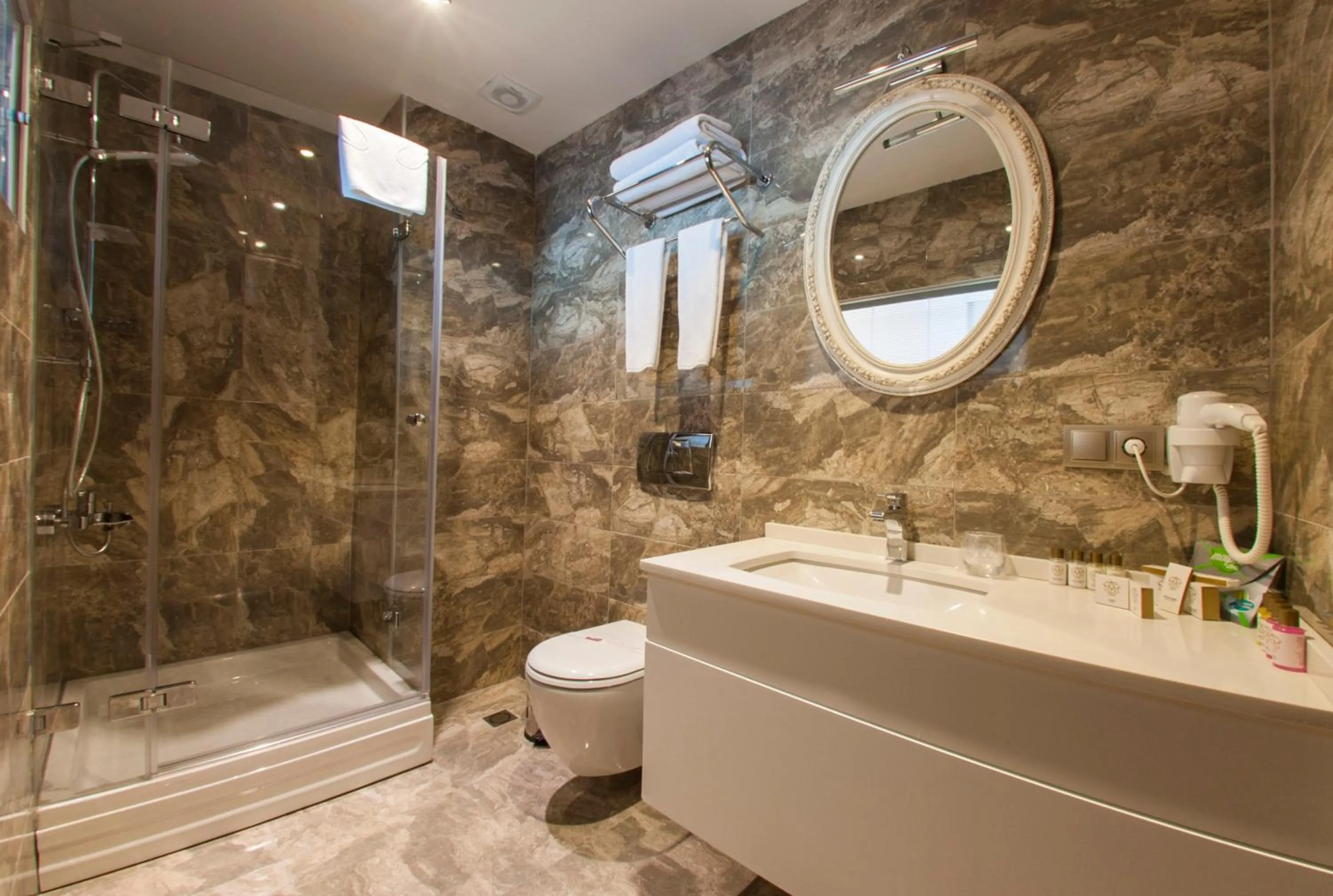 Bathroom in Motali Life Hotel