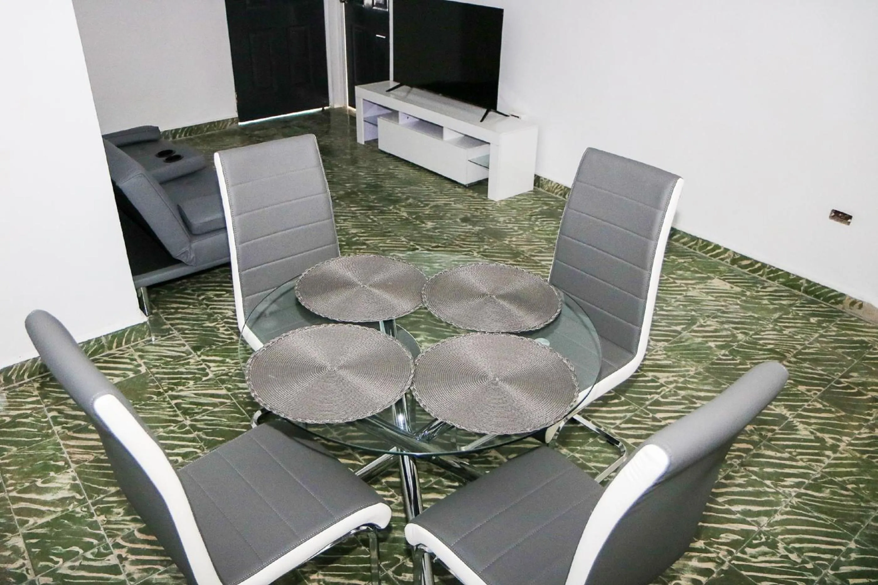 Mavs Boutique At Ponce