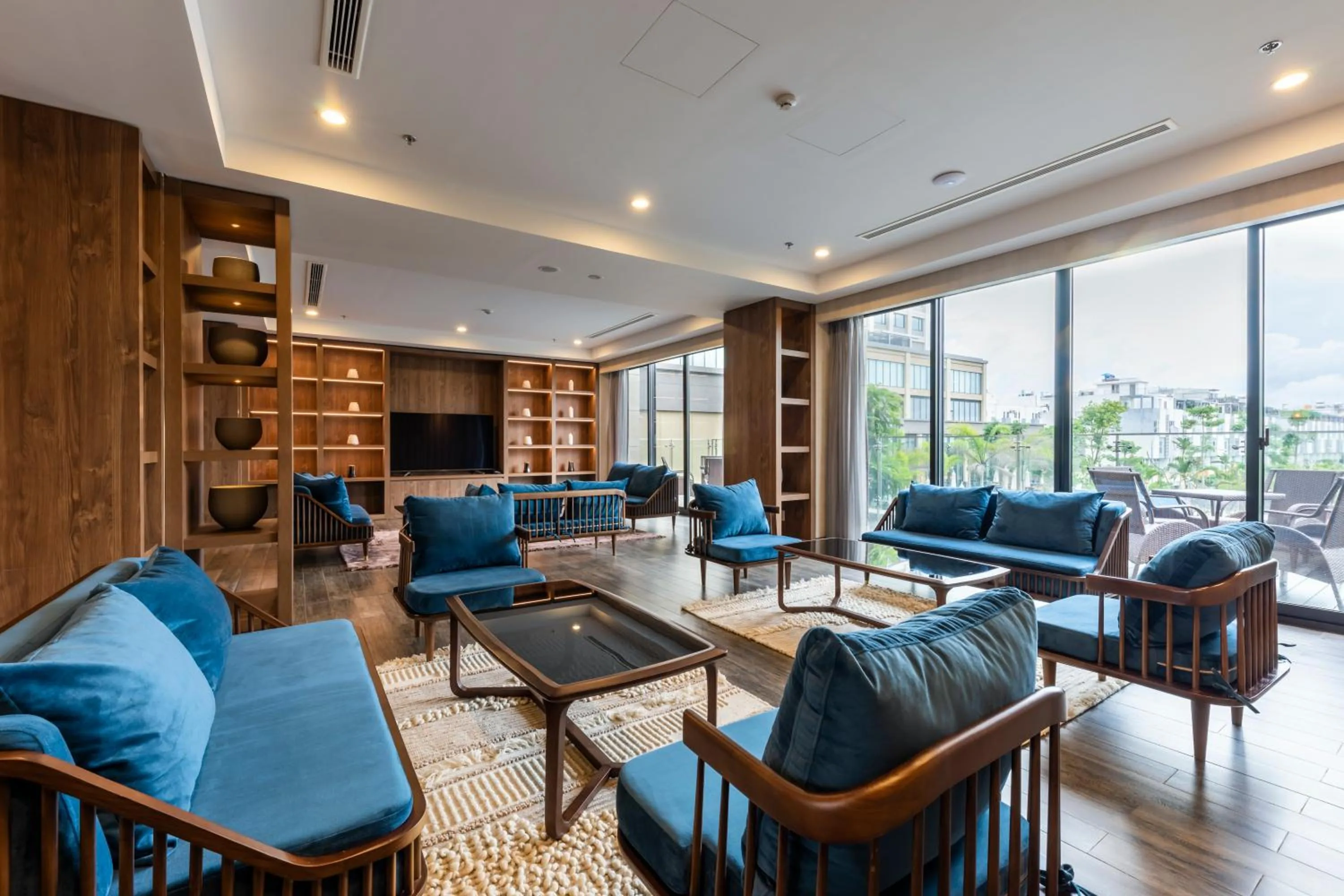 Communal lounge/ TV room in Roygent Parks Hai Phong