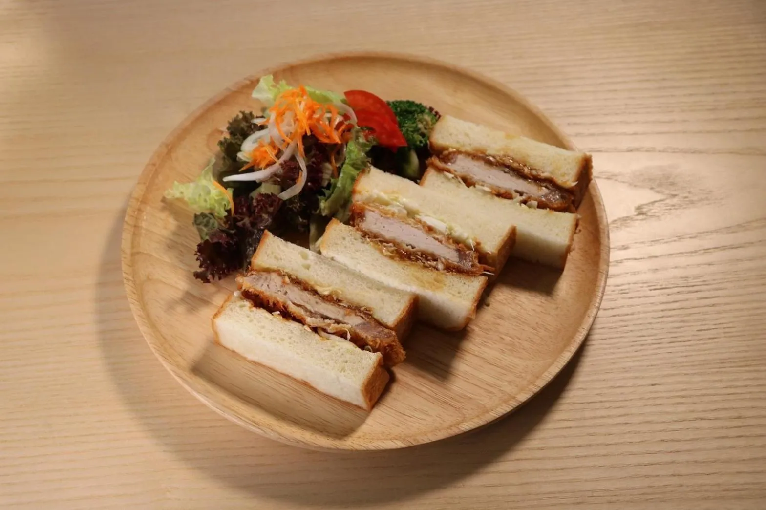 Restaurant/places to eat in Roygent Parks Hai Phong