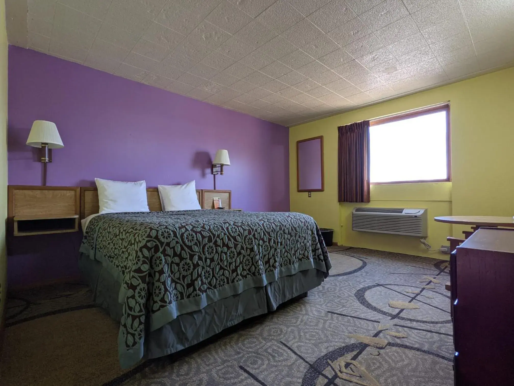 King Room in Great Plains Budget Inn King Room in Great Plains Budget Inn