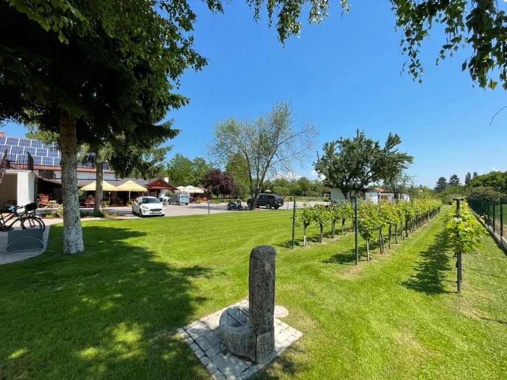 Kukorica Csárda Apartman