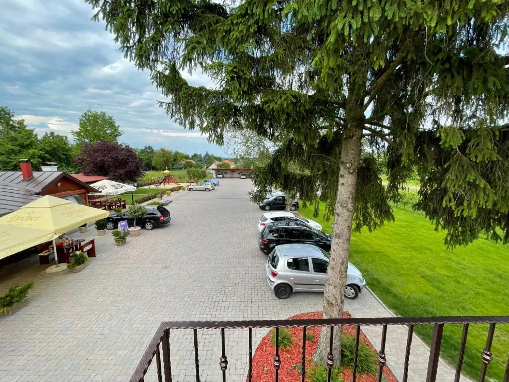Garden view in Kukorica Csárda Apartman