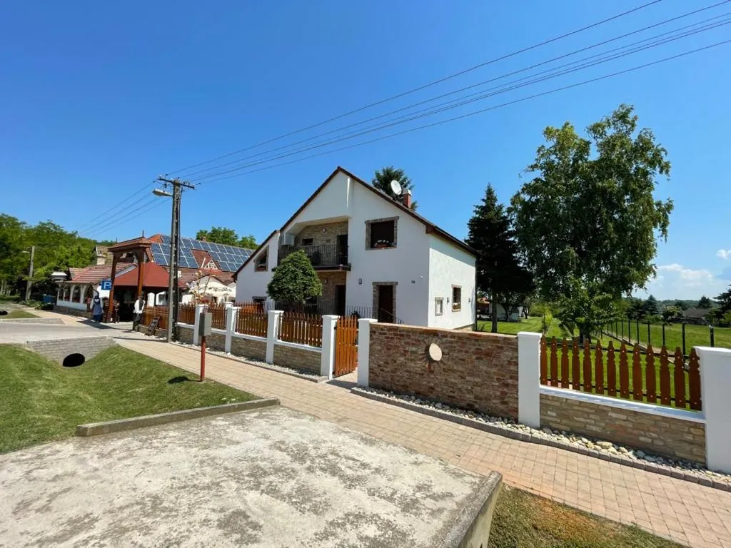 Kukorica Csárda Apartman