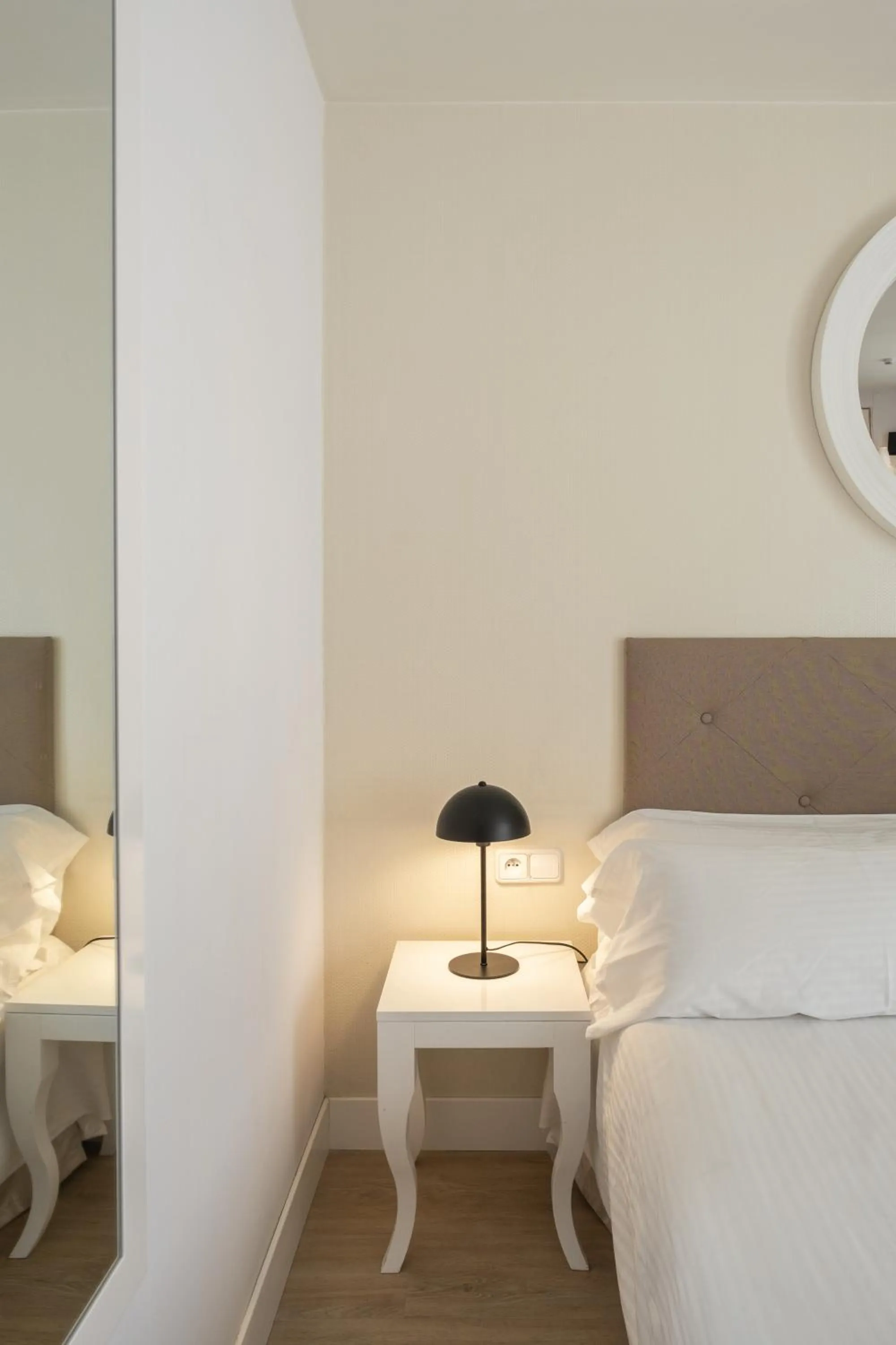 Bed in LATROUPE Grand Place Hostel