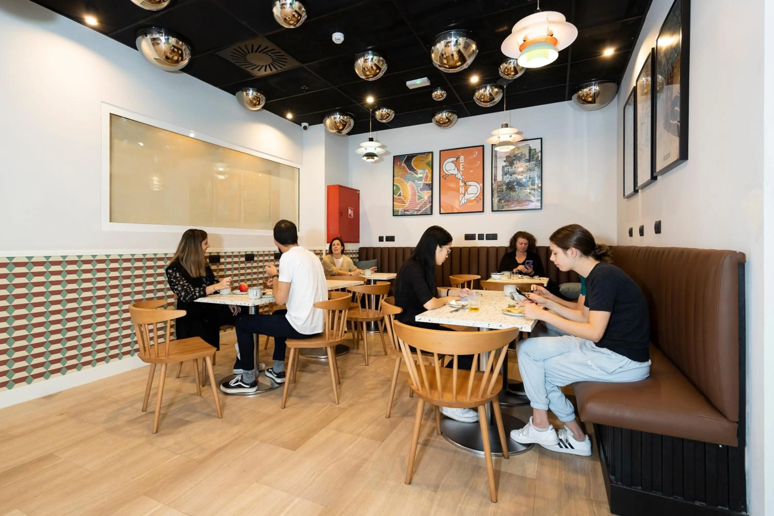 Living room in LATROUPE Grand Place Hostel