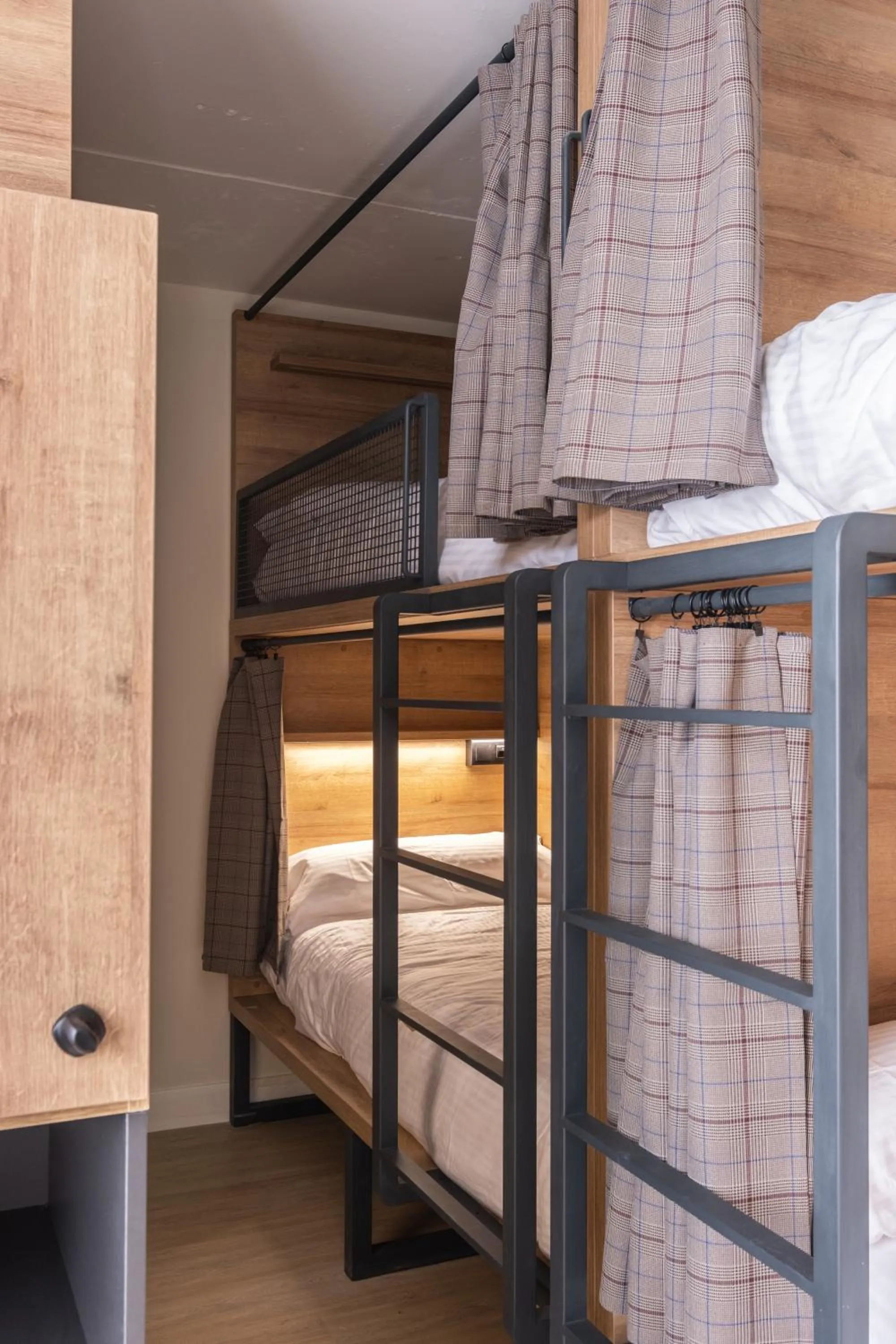 bunk bed, Bed in LATROUPE Grand Place Hostel