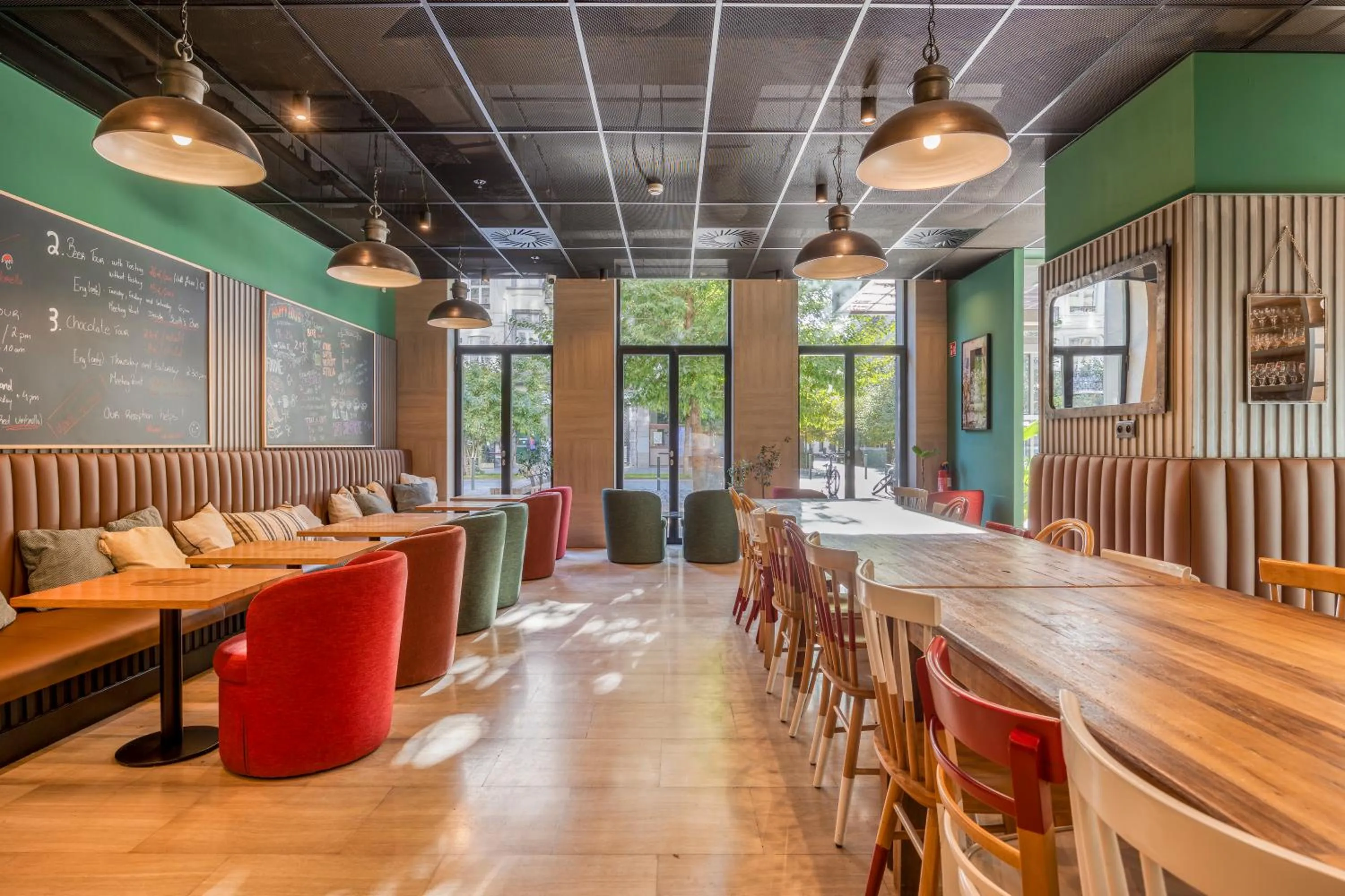 Living room in LATROUPE Grand Place Hostel