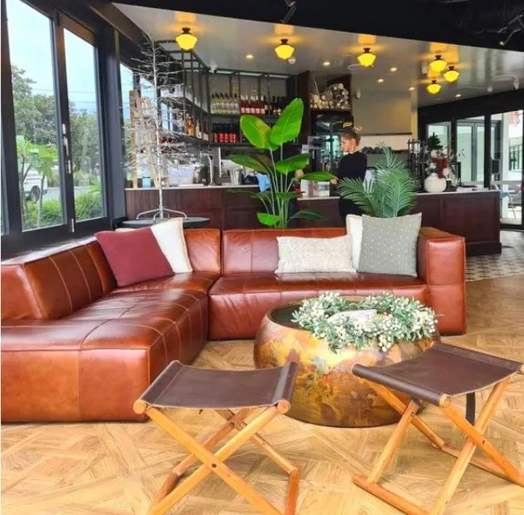 Restaurant/places to eat in Inspire Boutique Apartments