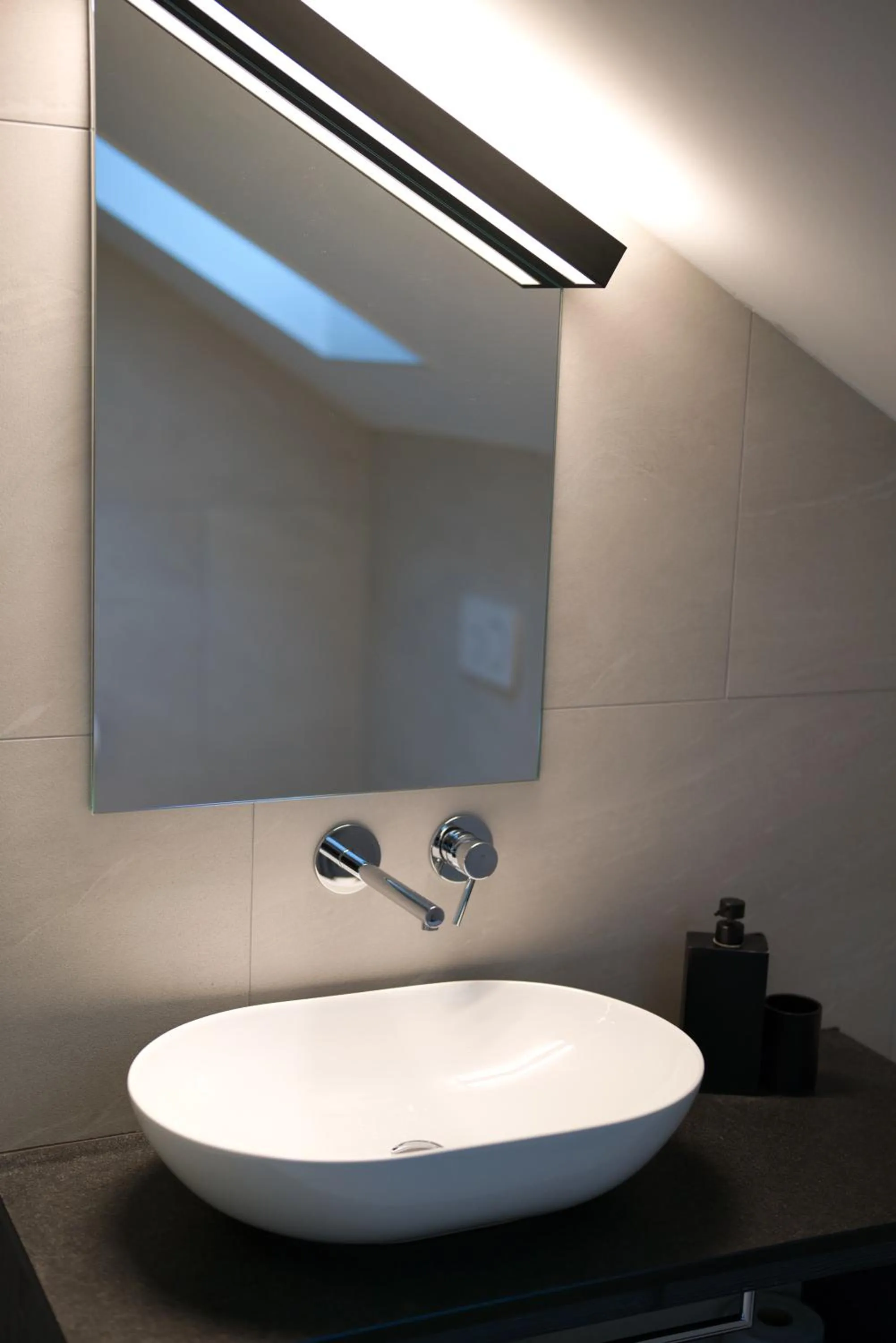 Bathroom in Eiger View Alpine Lodge