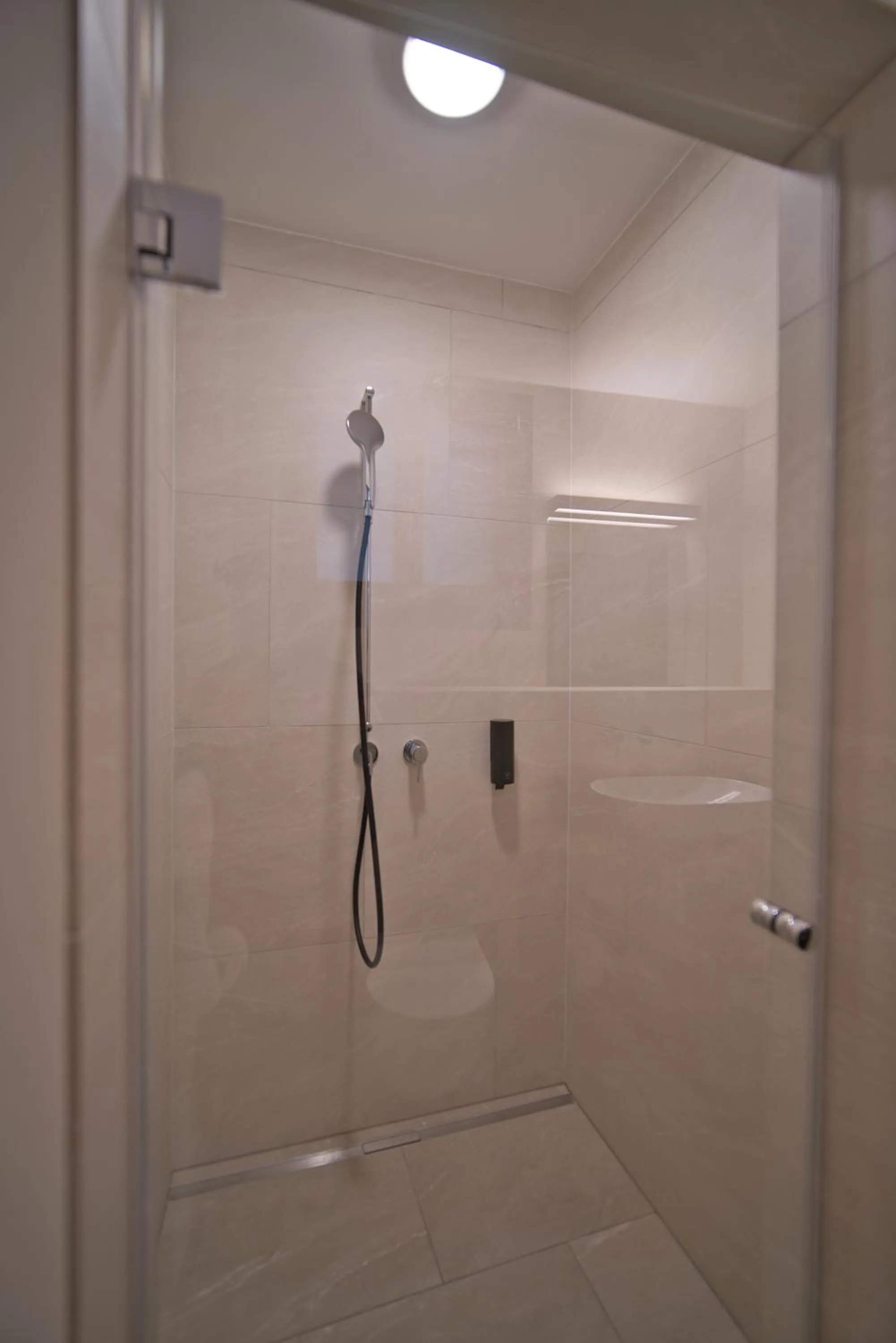 Shower in Eiger View Alpine Lodge