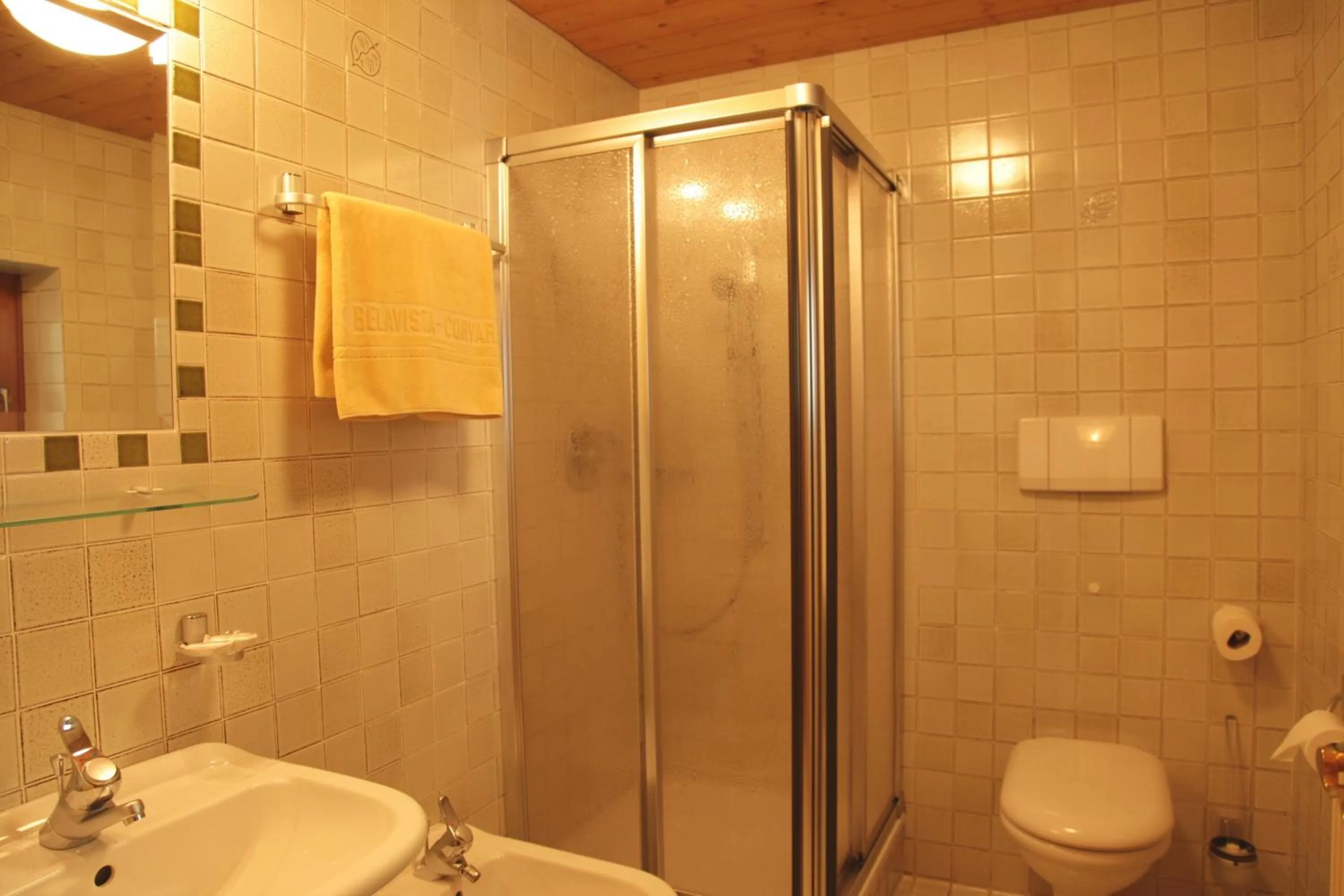 Shower in Residence Belavista