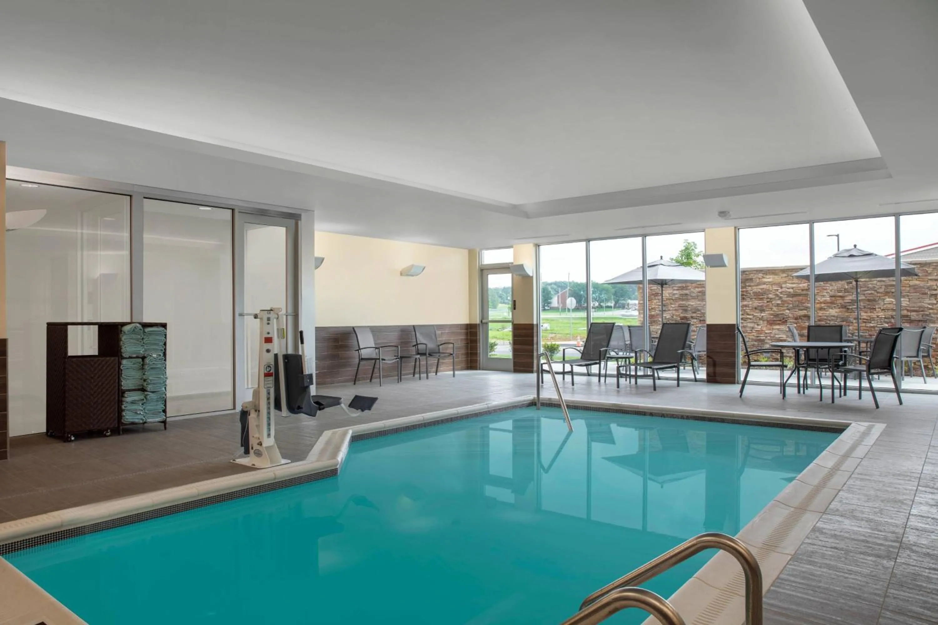 Swimming pool in Fairfield by Marriott Inn & Suites Lebanon Near Expo Center