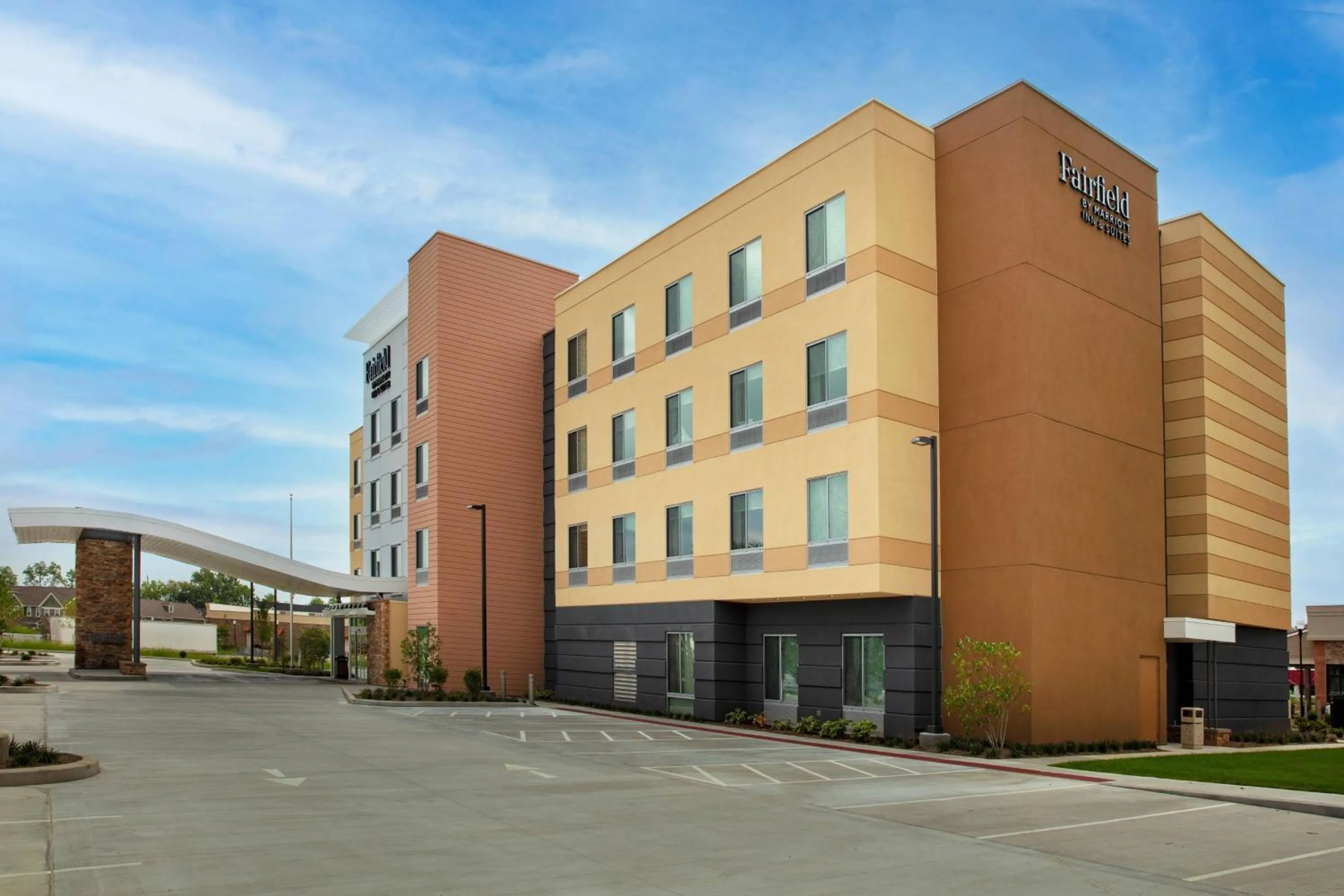Property building in Fairfield by Marriott Inn & Suites Lebanon Near Expo Center