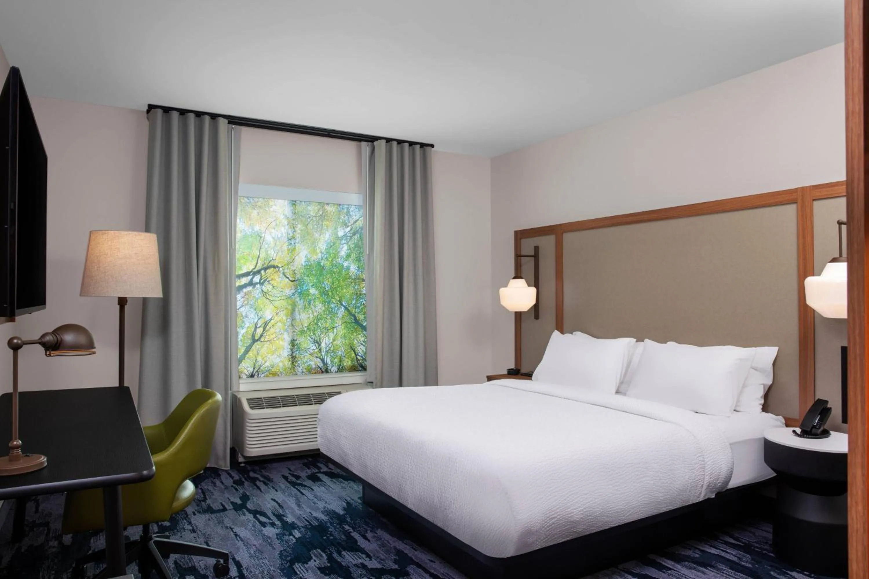 Photo of the whole room, Bed in Fairfield by Marriott Inn & Suites Lebanon Near Expo Center