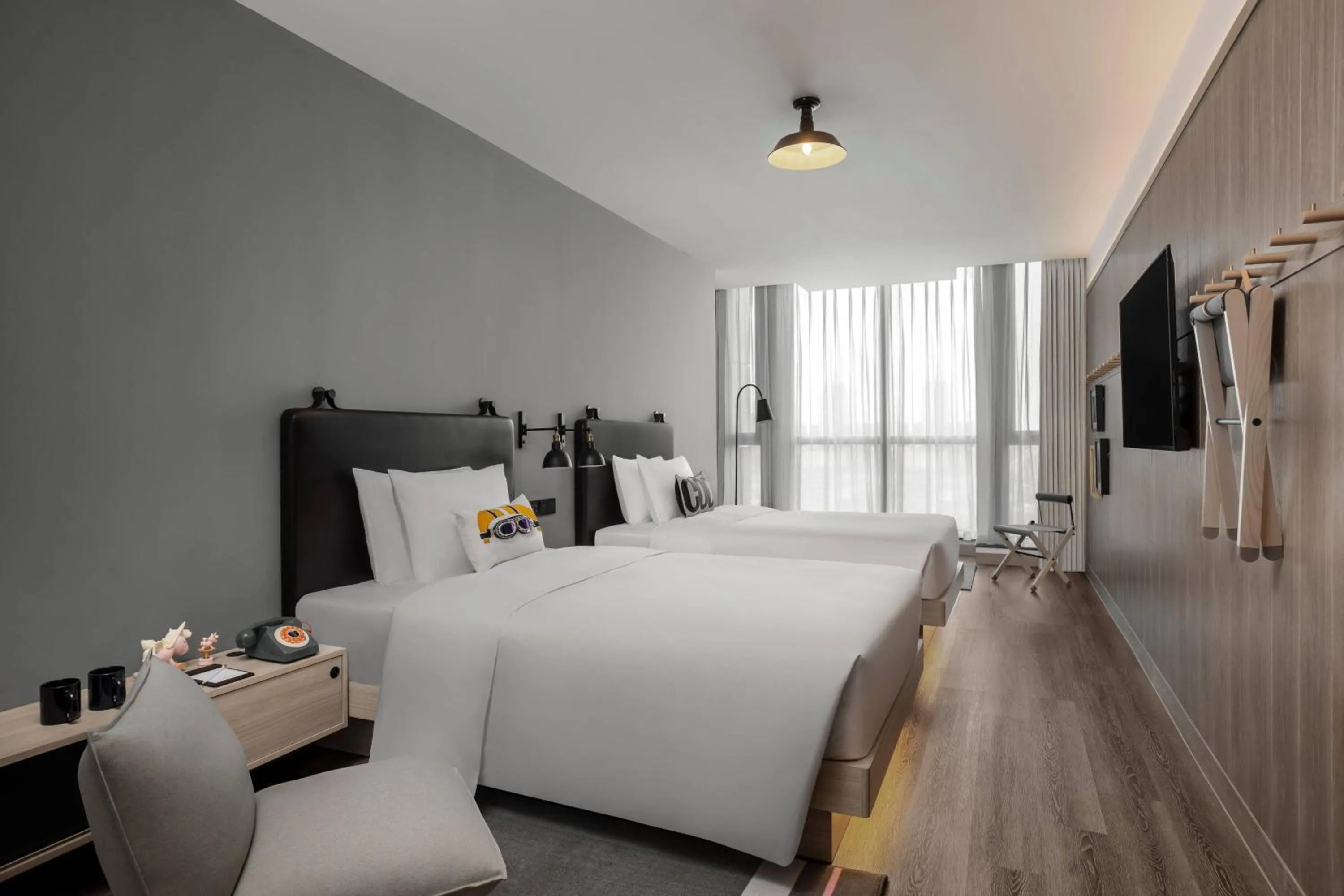 Photo of the whole room, Bed in Moxy Shanghai Hongqiao NECC