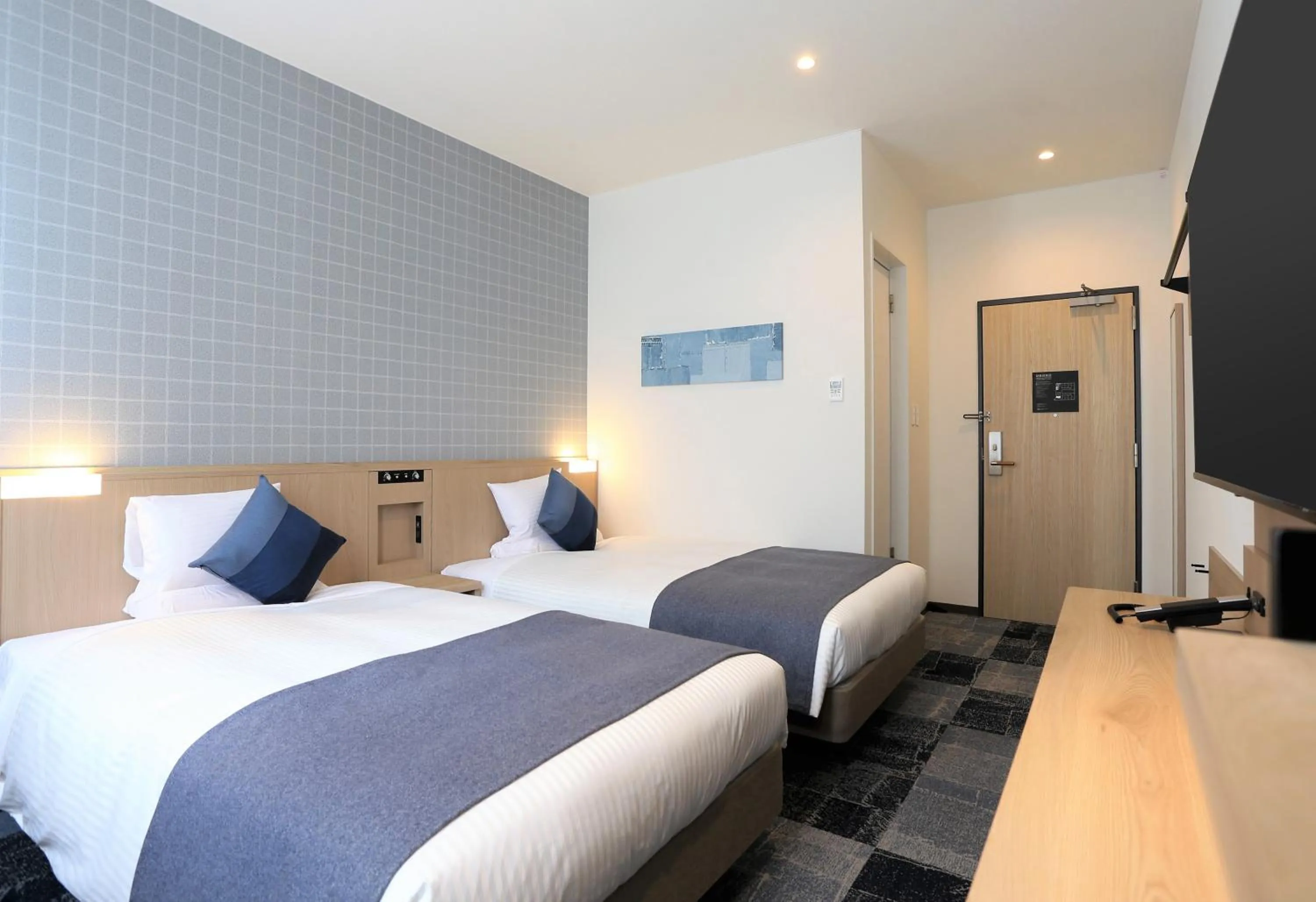 Photo of the whole room, Bed in HOTEL MYSTAYS Okayama