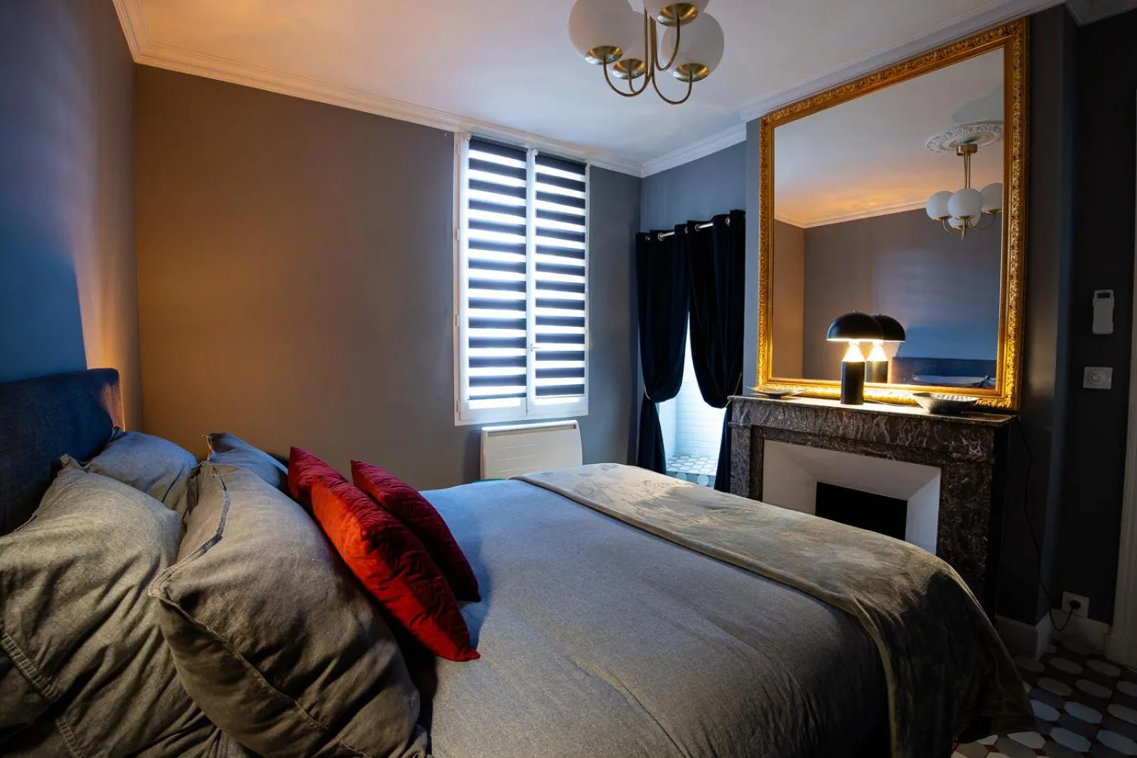 Bedroom in Casa Roma Montpellier Bed&Breakfast chambres d hôte