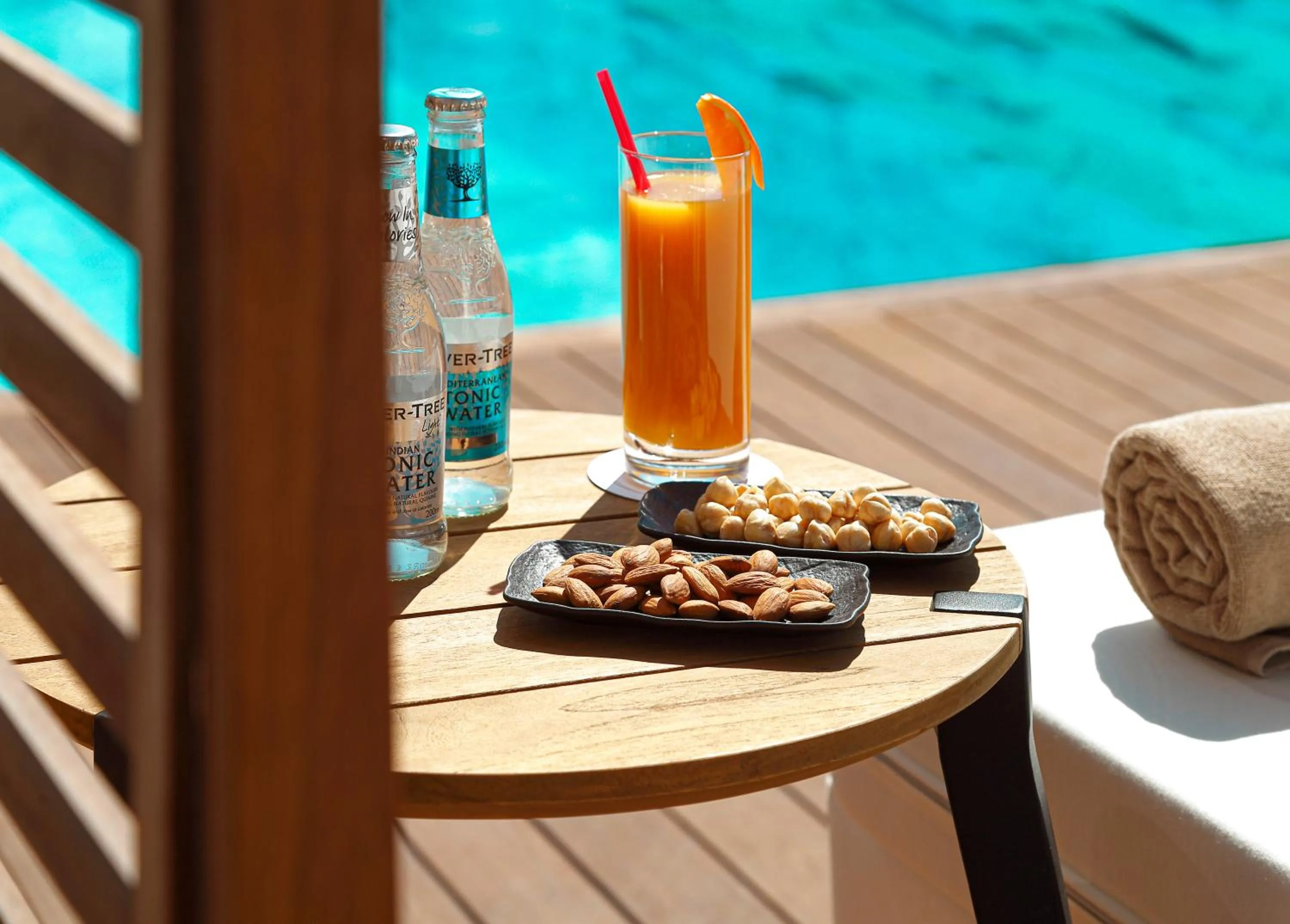 Swimming pool in Wanda Vista Istanbul