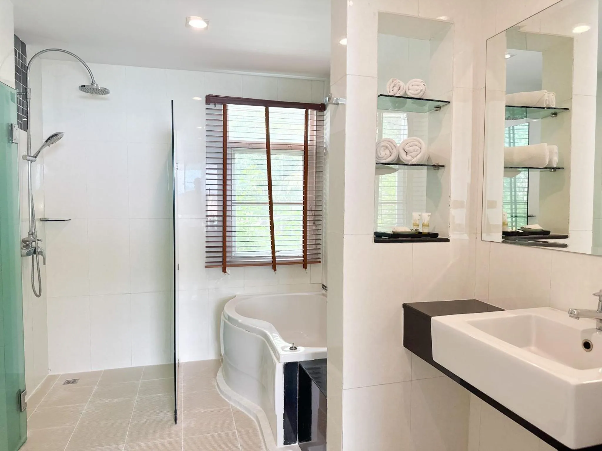 Shower in Davina Beach Homes