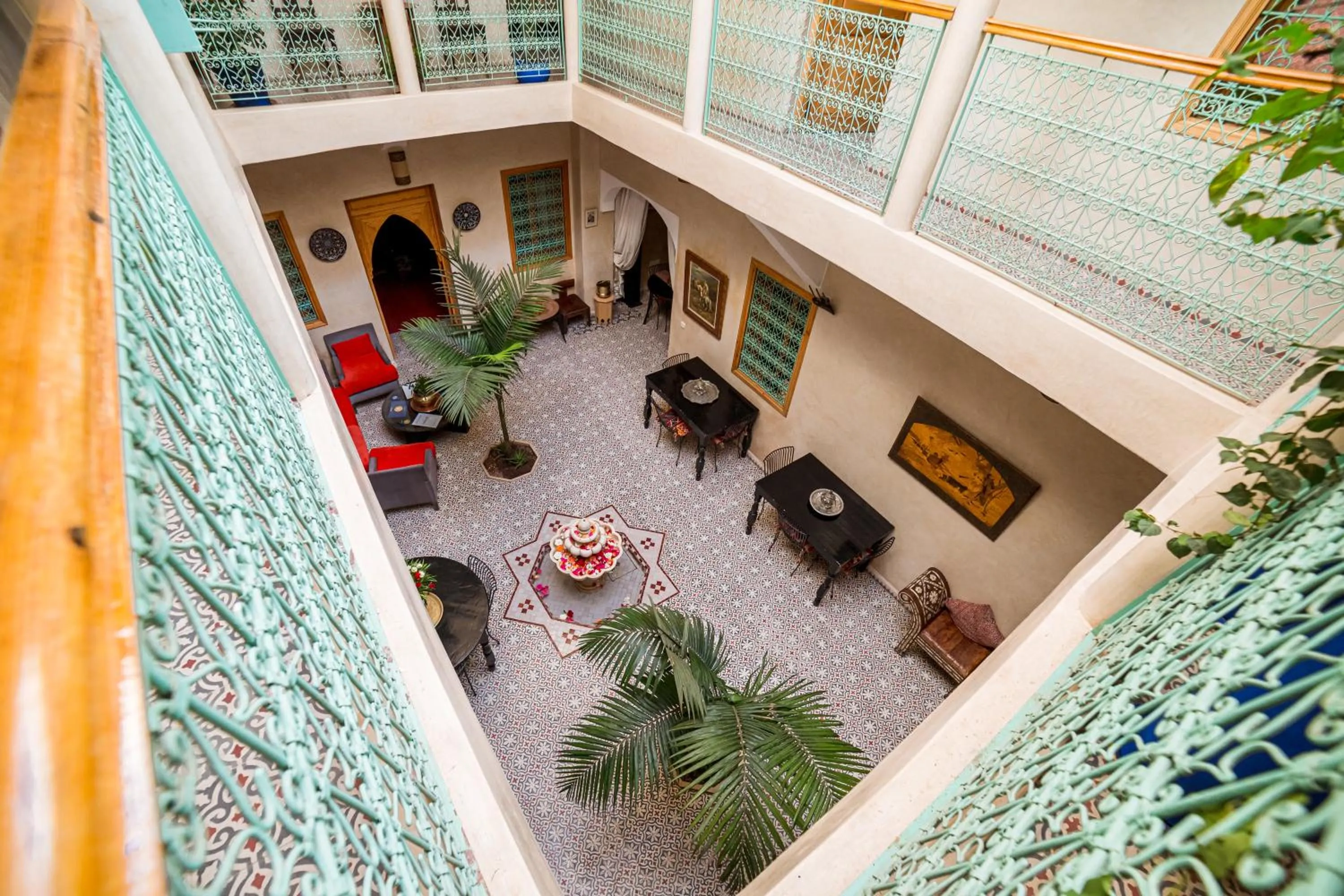 Property building in Riad Inaka