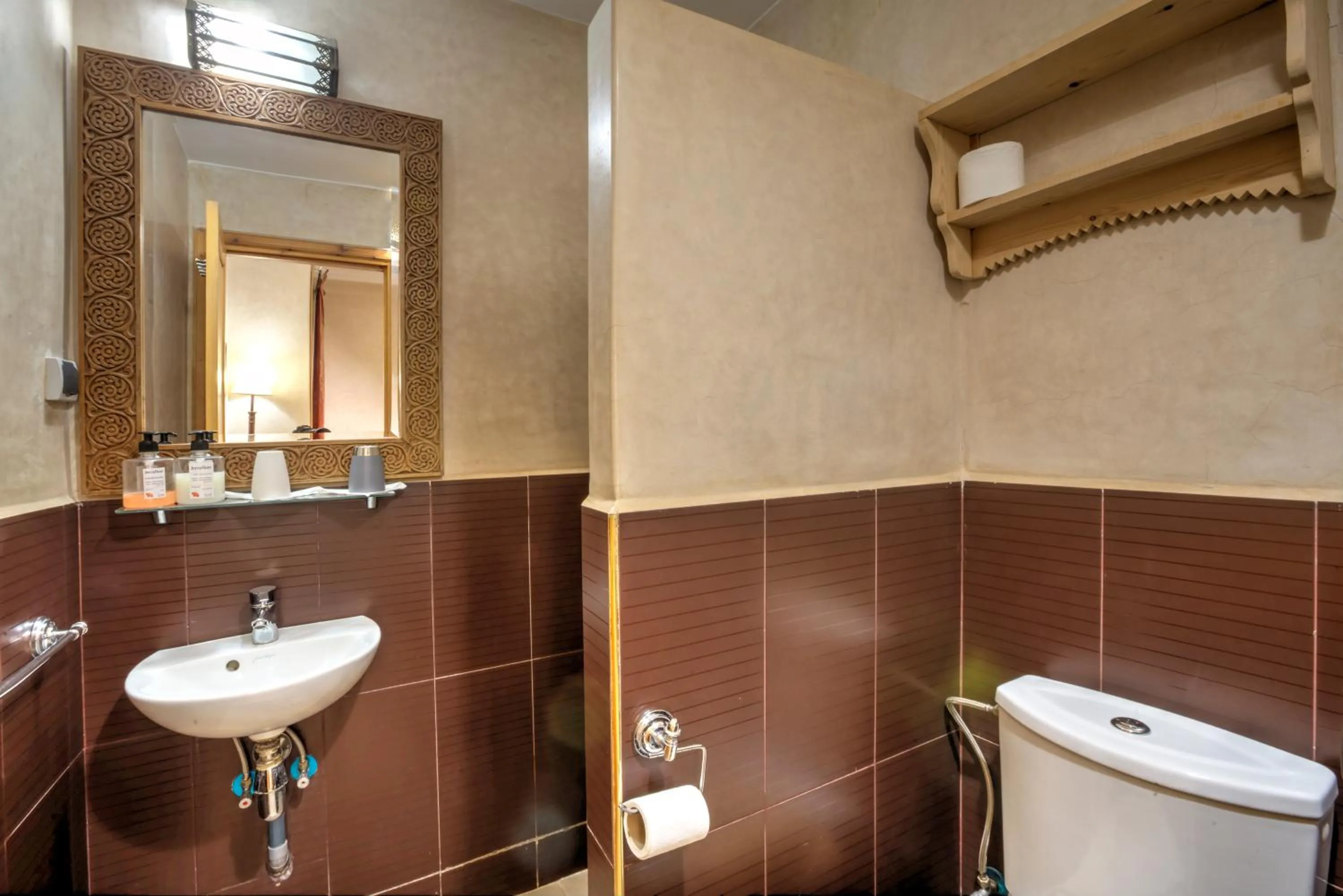 Shower in Riad Inaka