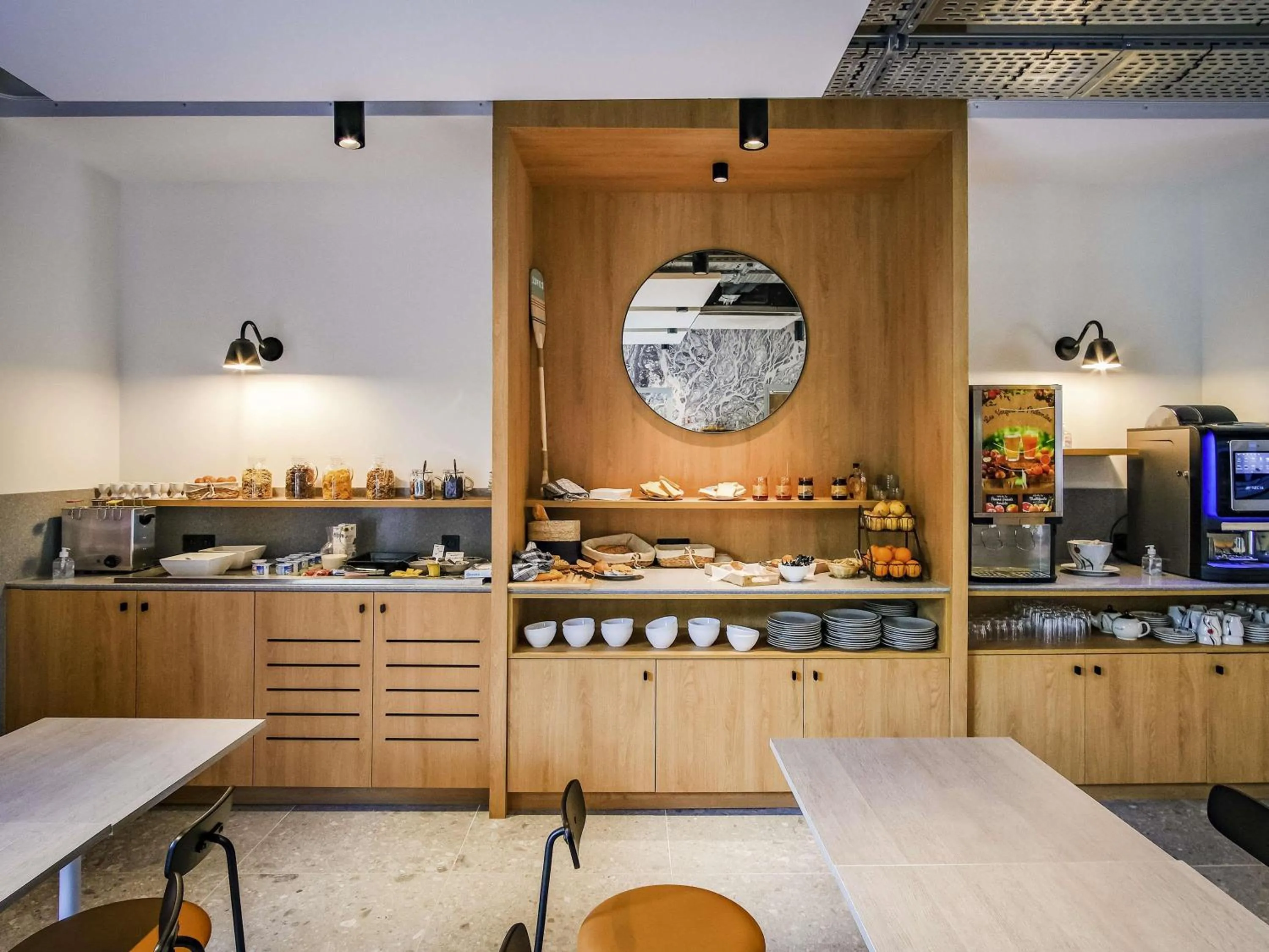 Breakfast in ibis Styles Albertville