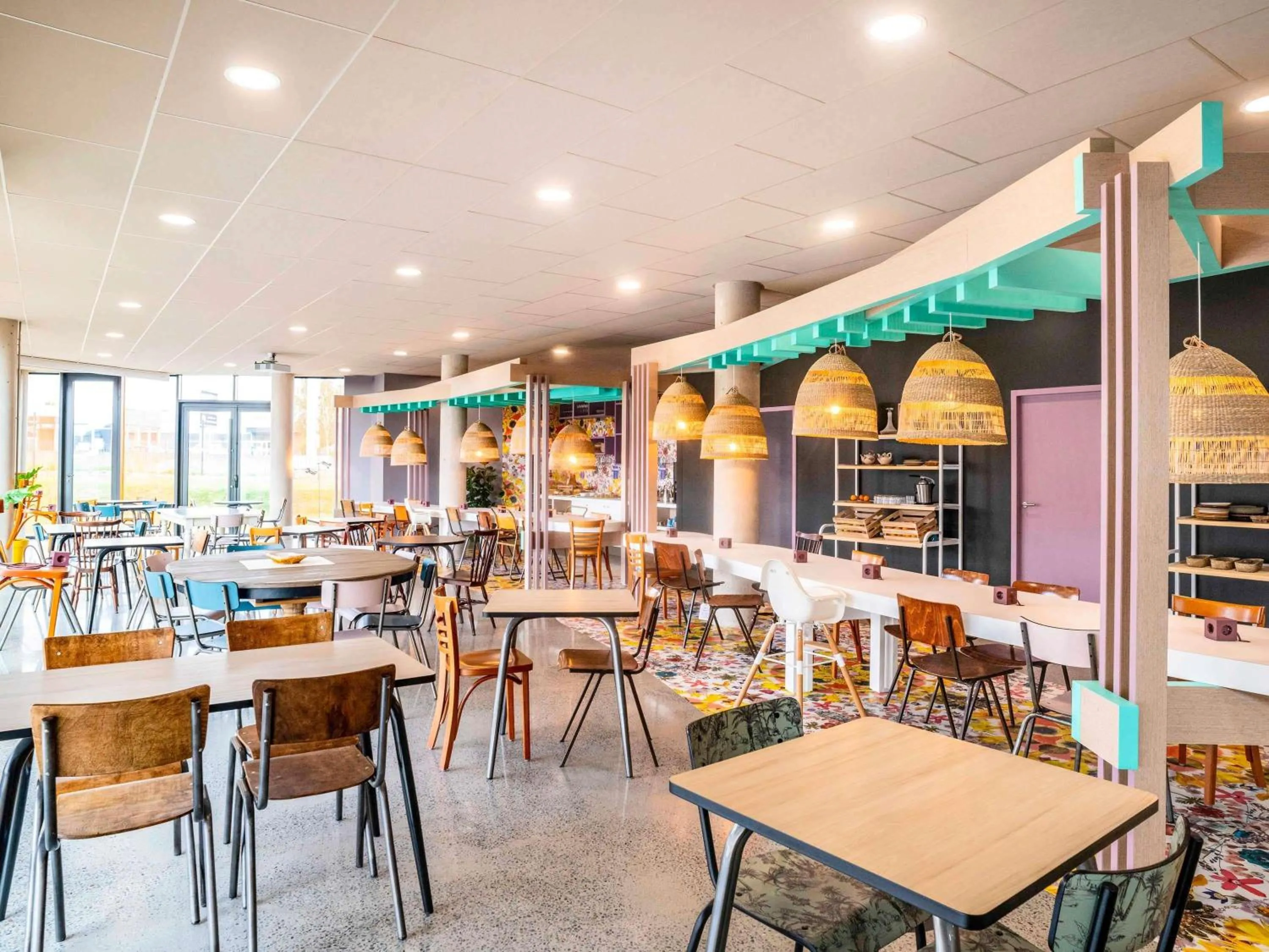 Property building in greet Hotel Rennes Pace