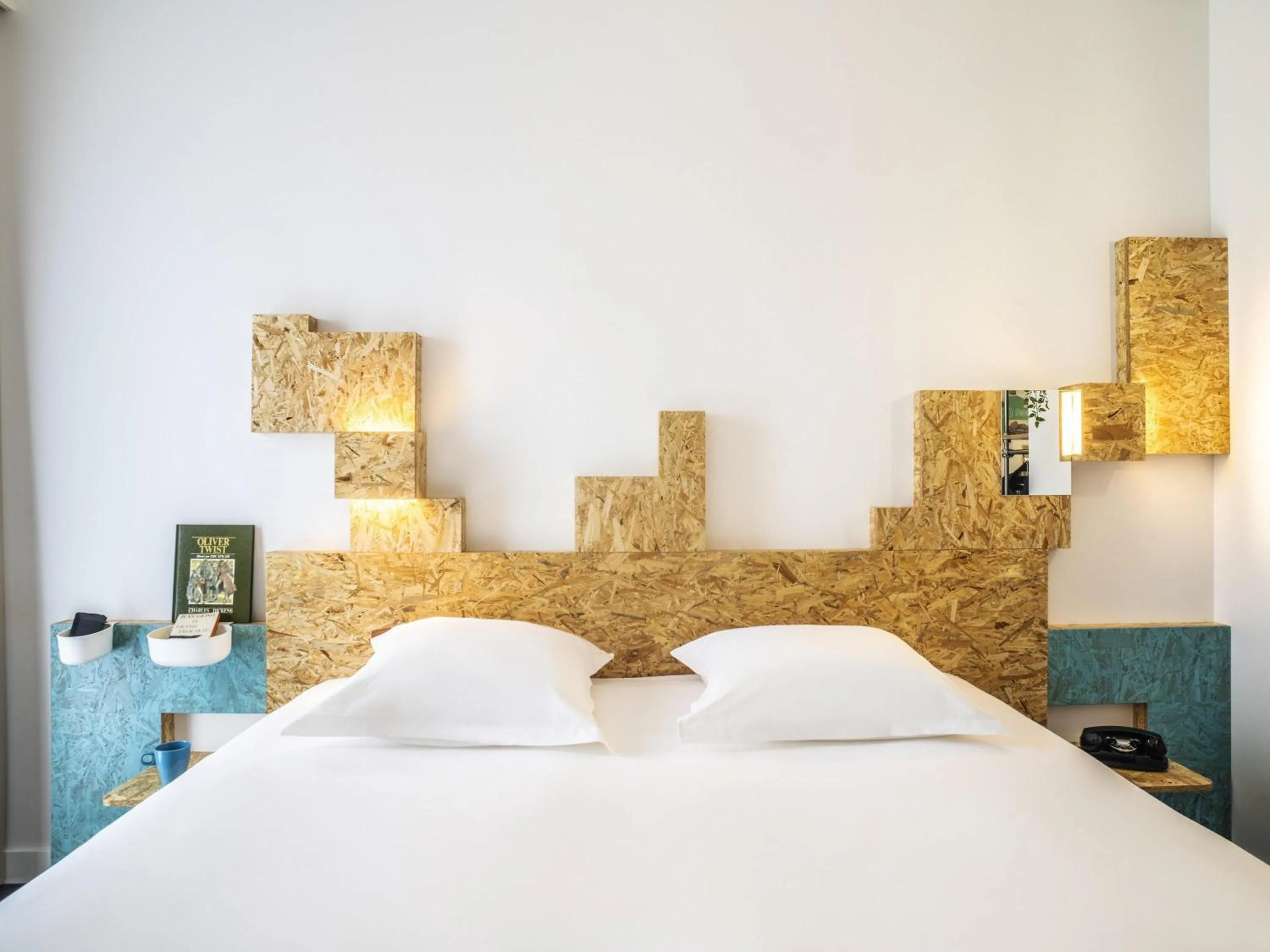 Bedroom, Bed in greet Hotel Rennes Pace