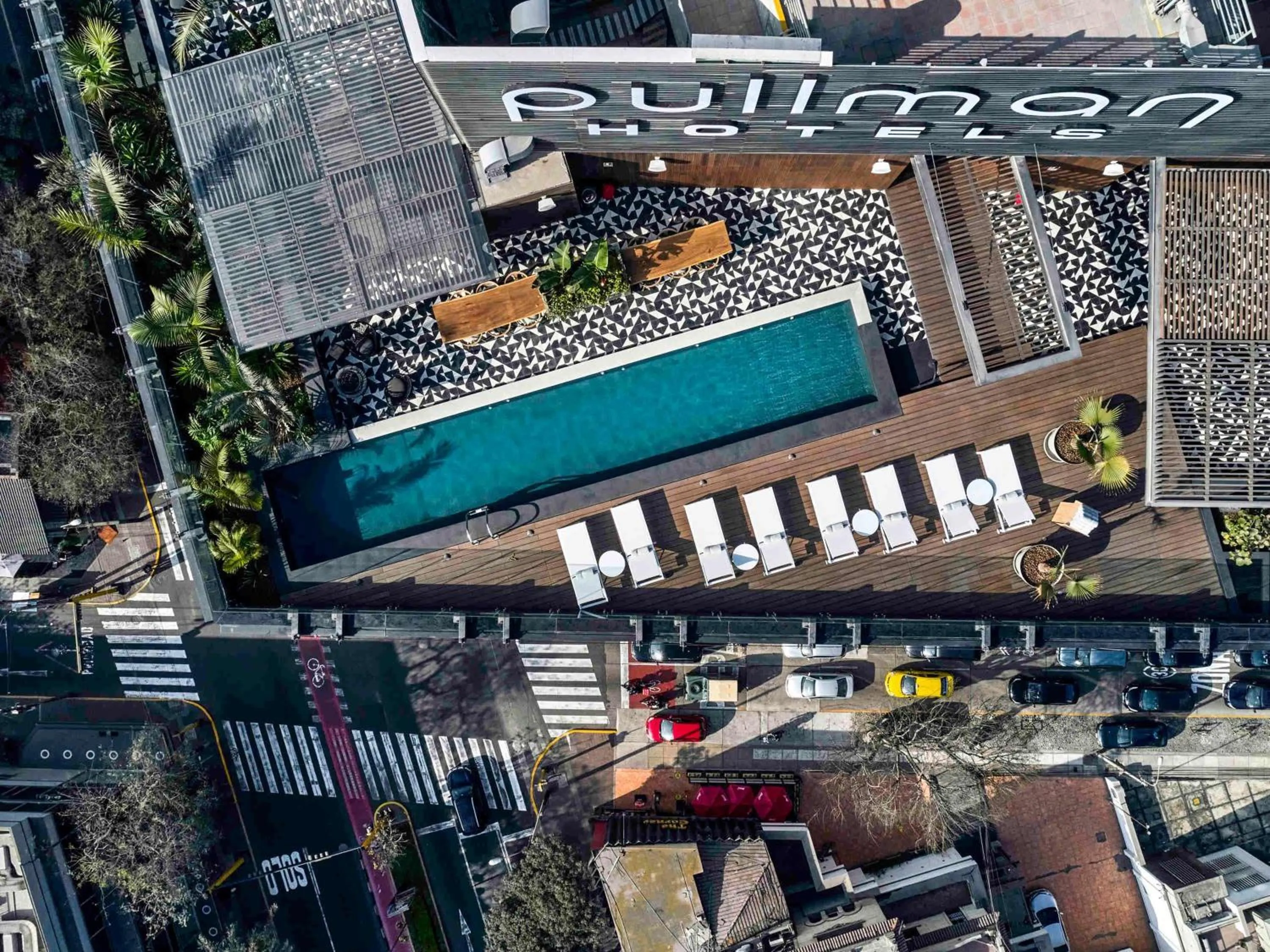 Pool view in Pullman Lima Miraflores