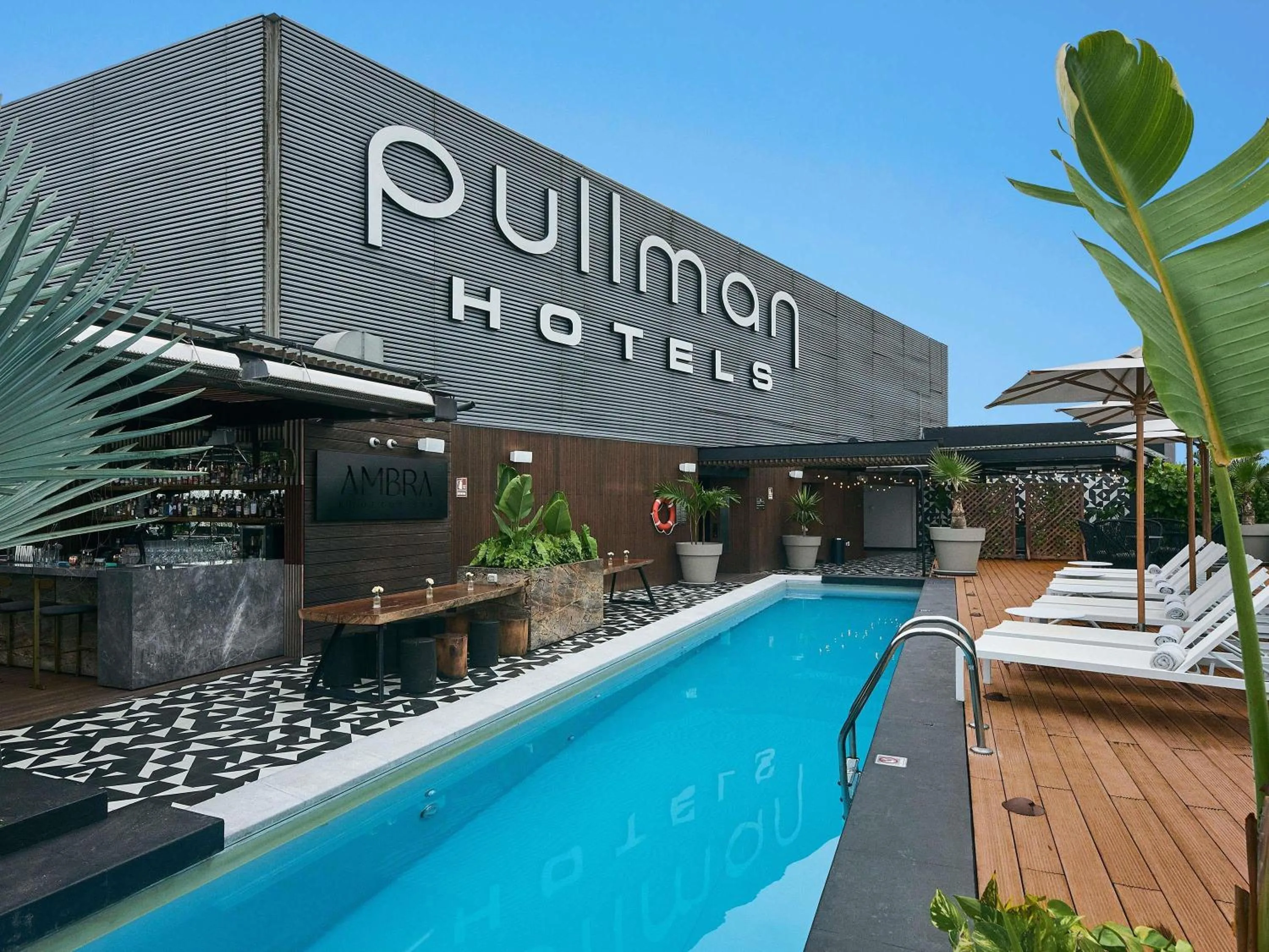 Property building in Pullman Lima Miraflores