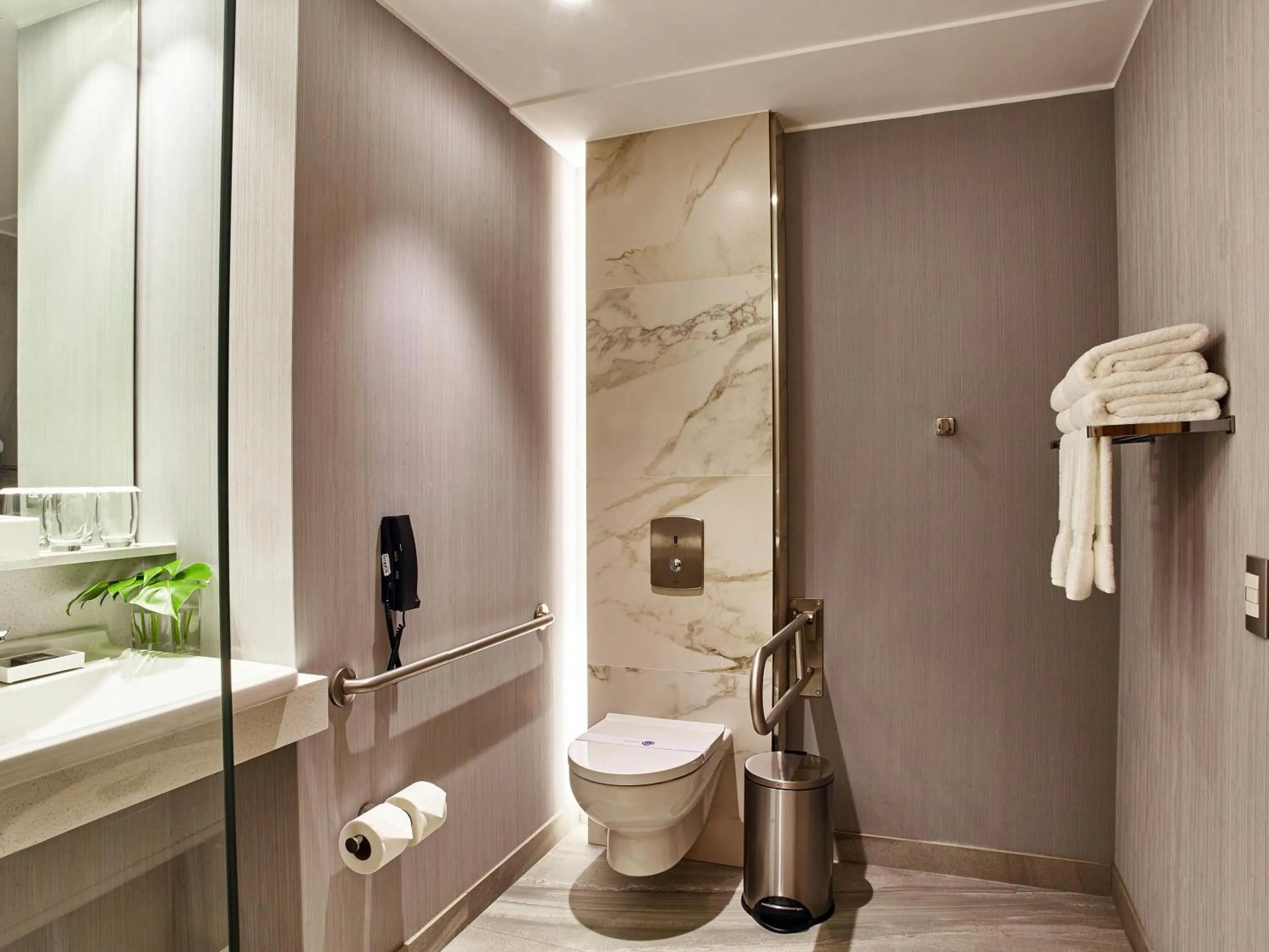 Bedroom in Pullman Lima Miraflores