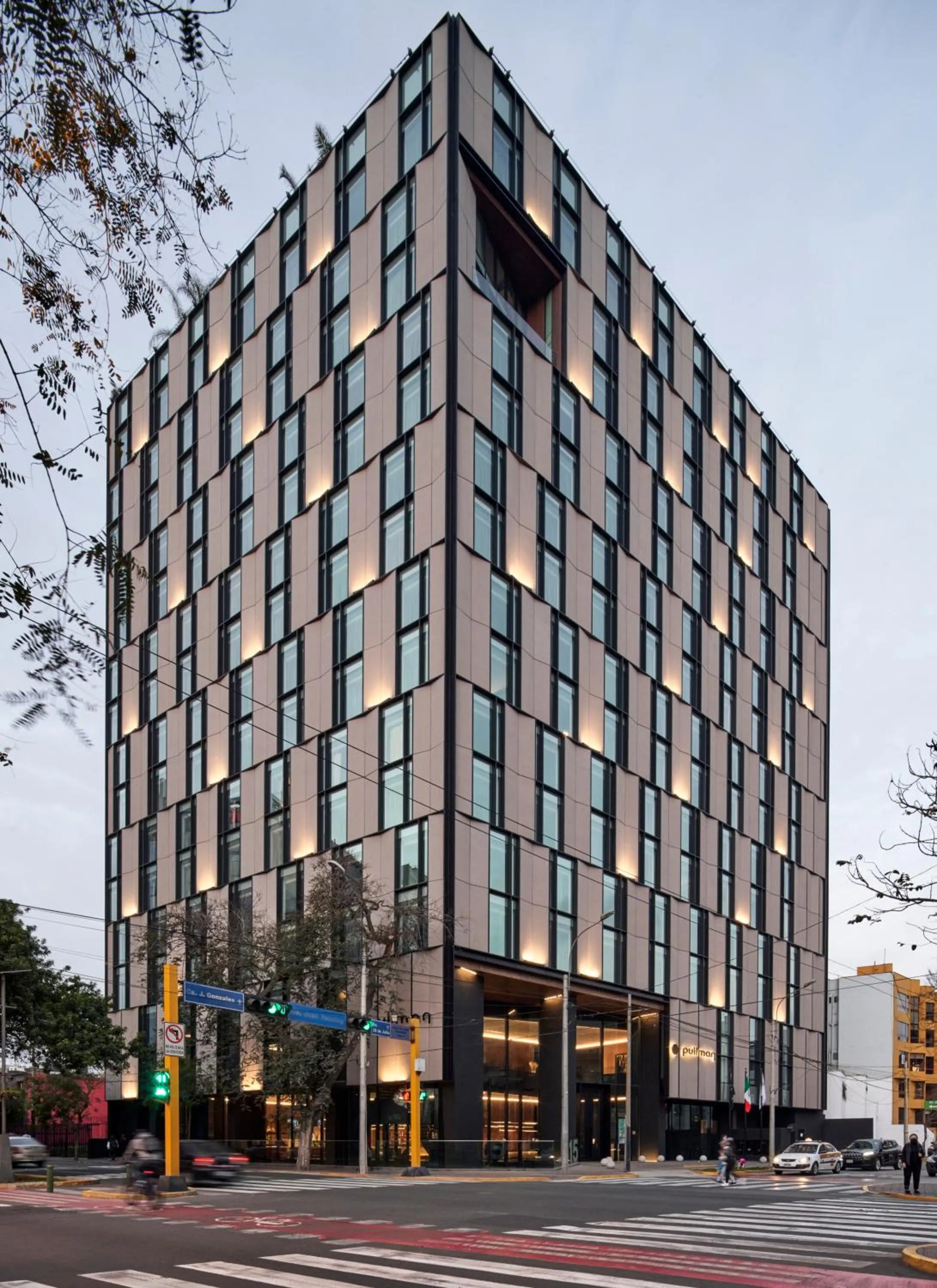 Property building in Pullman Lima Miraflores