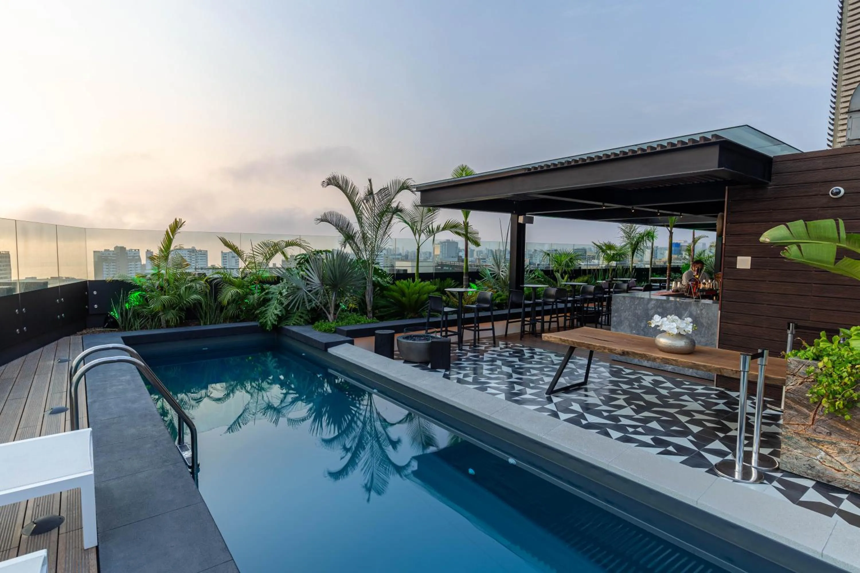 Swimming pool in Pullman Lima Miraflores