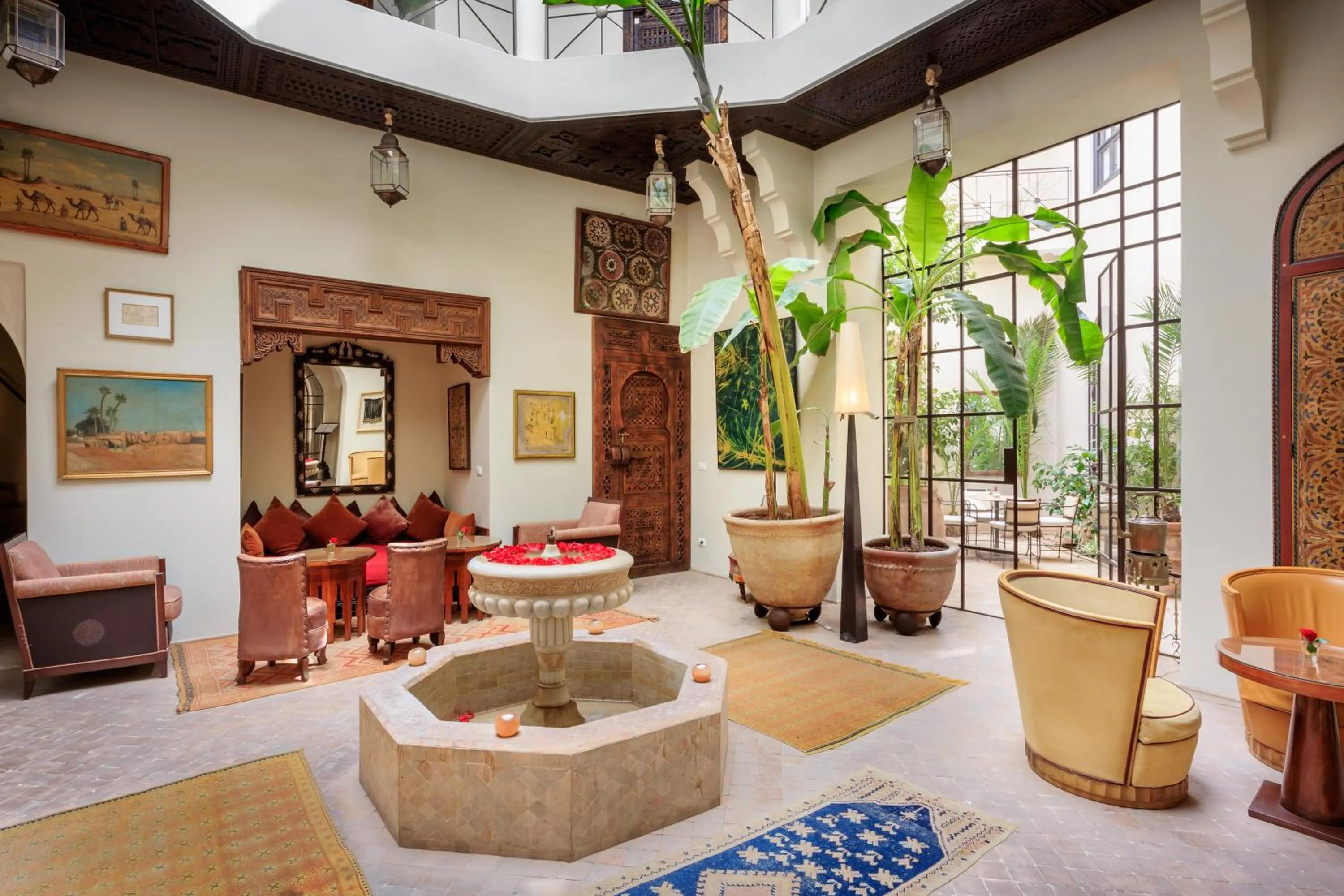 Patio in Palais Khum
