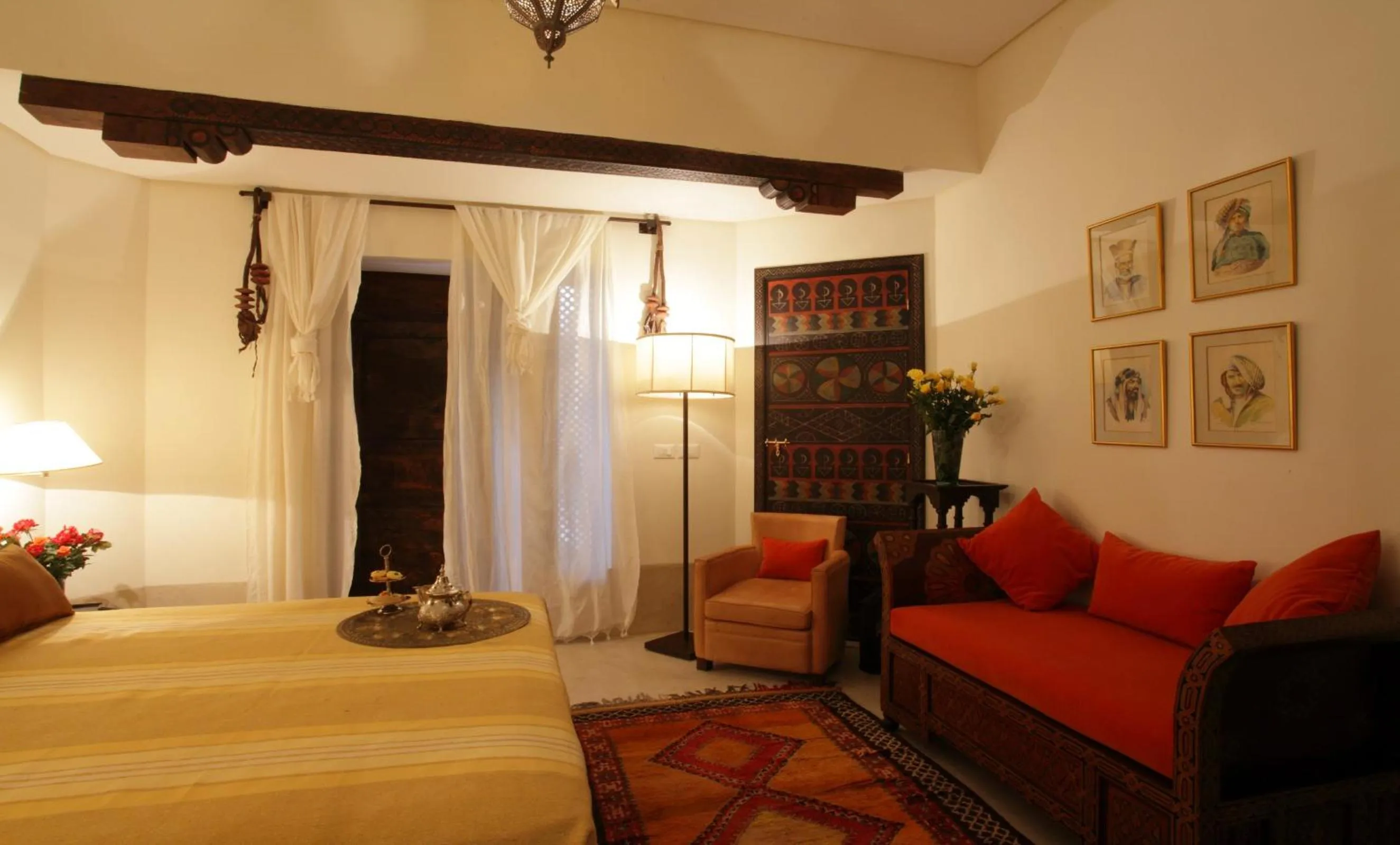 Photo of the whole room, Bed in Palais Khum