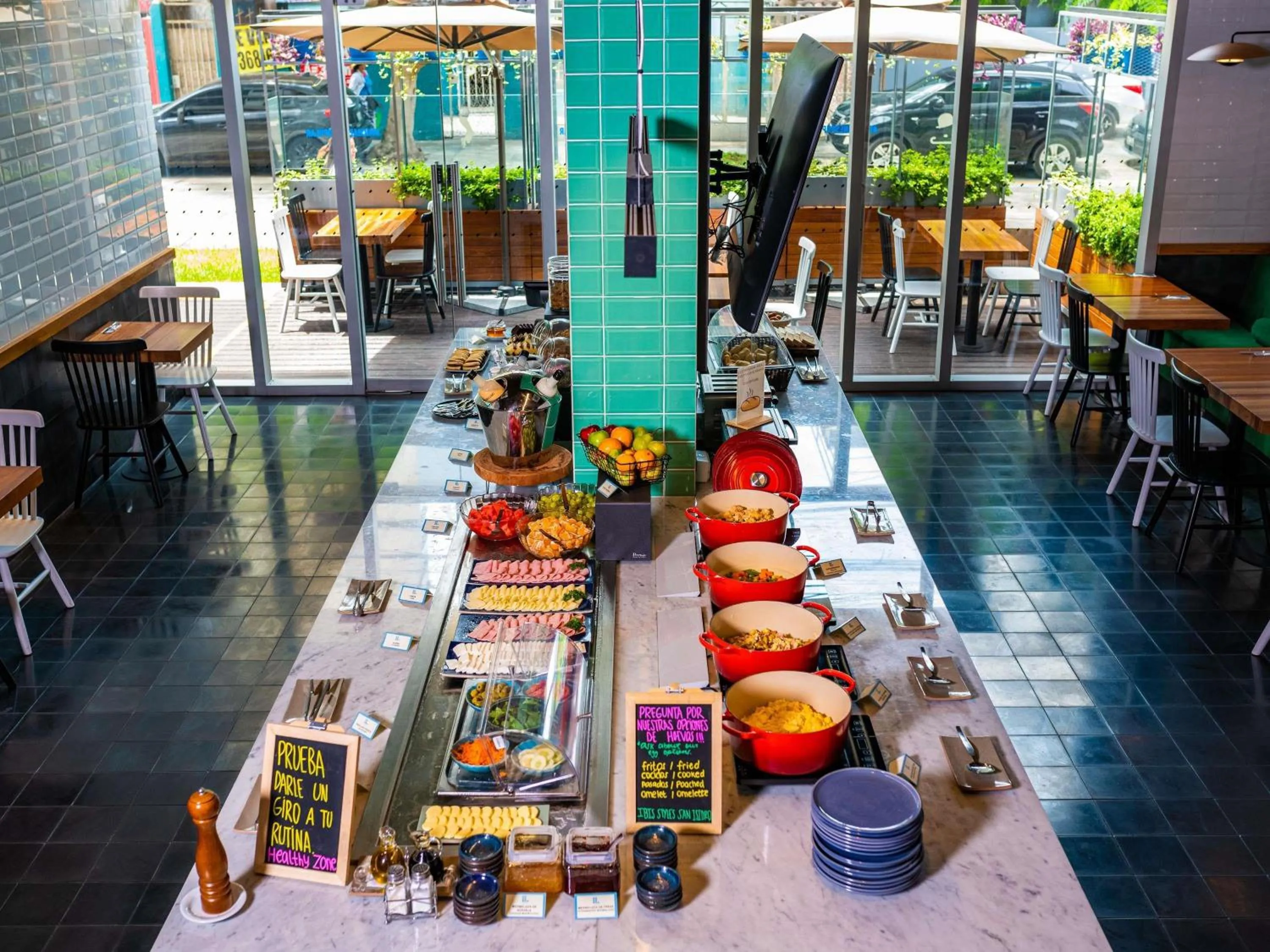 Lounge or bar in ibis styles Lima San Isidro