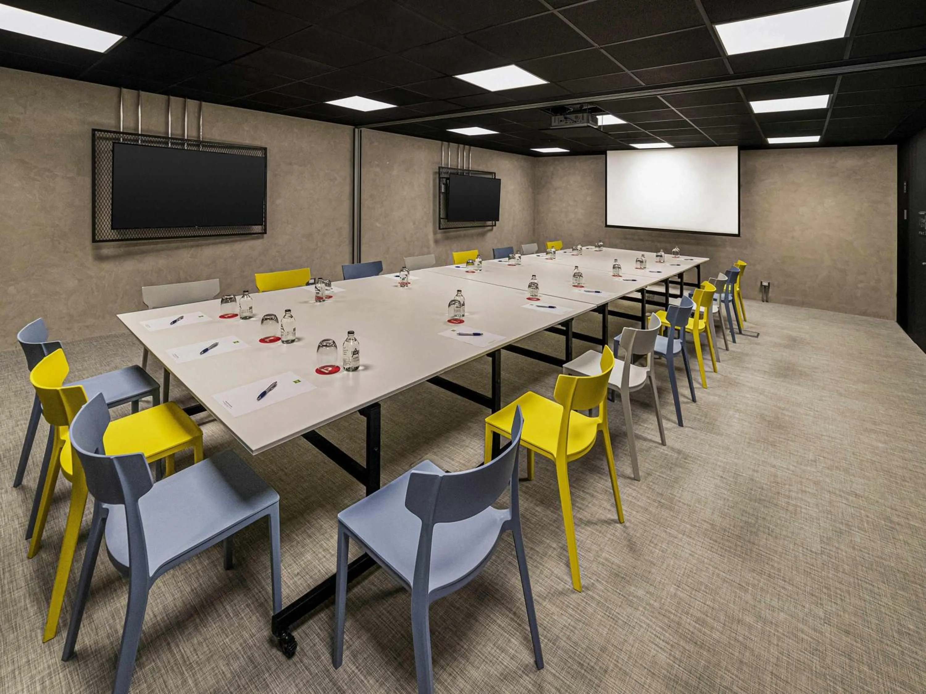 Meeting/conference room in ibis styles Lima San Isidro