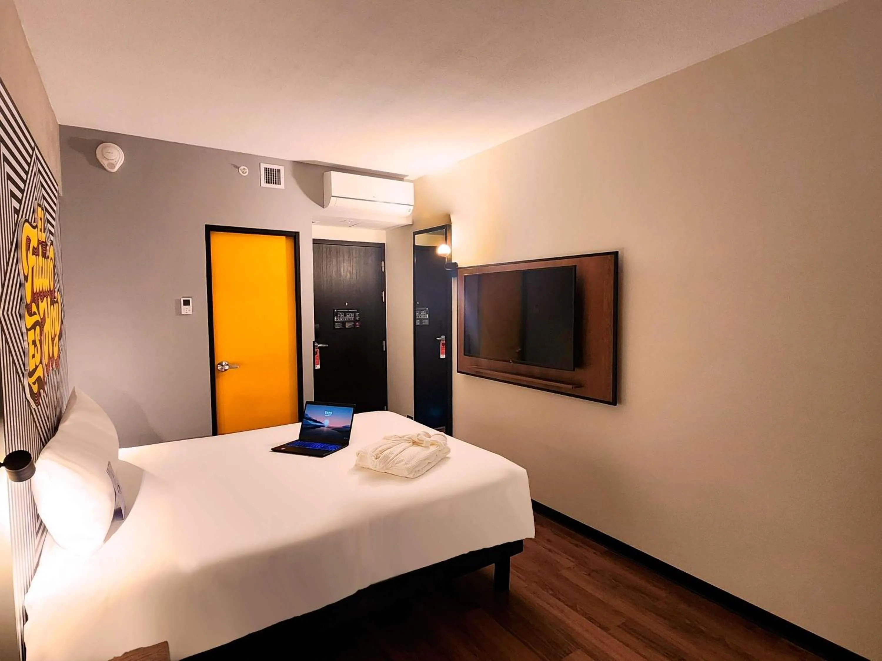 Bedroom, Bed in ibis styles Lima San Isidro