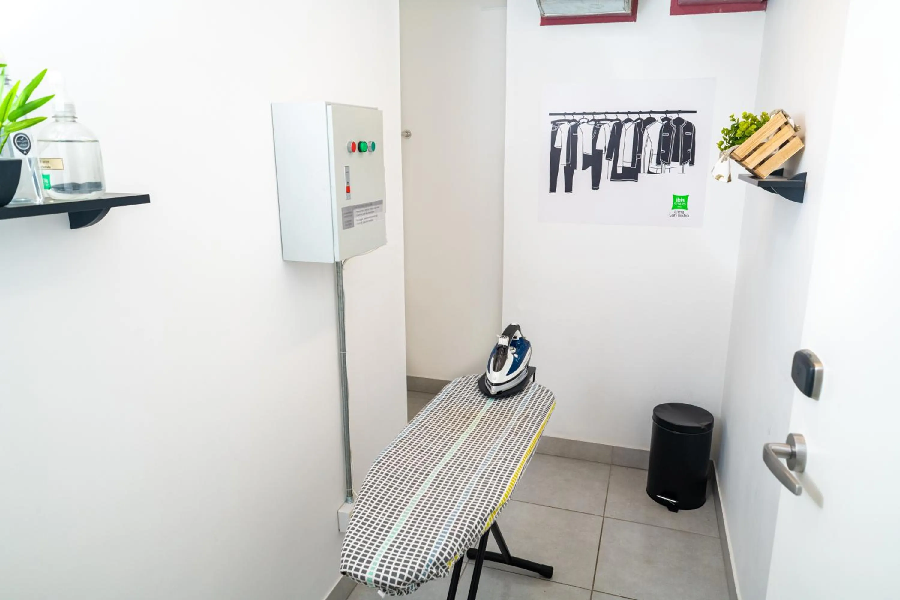 furniture in ibis styles Lima San Isidro