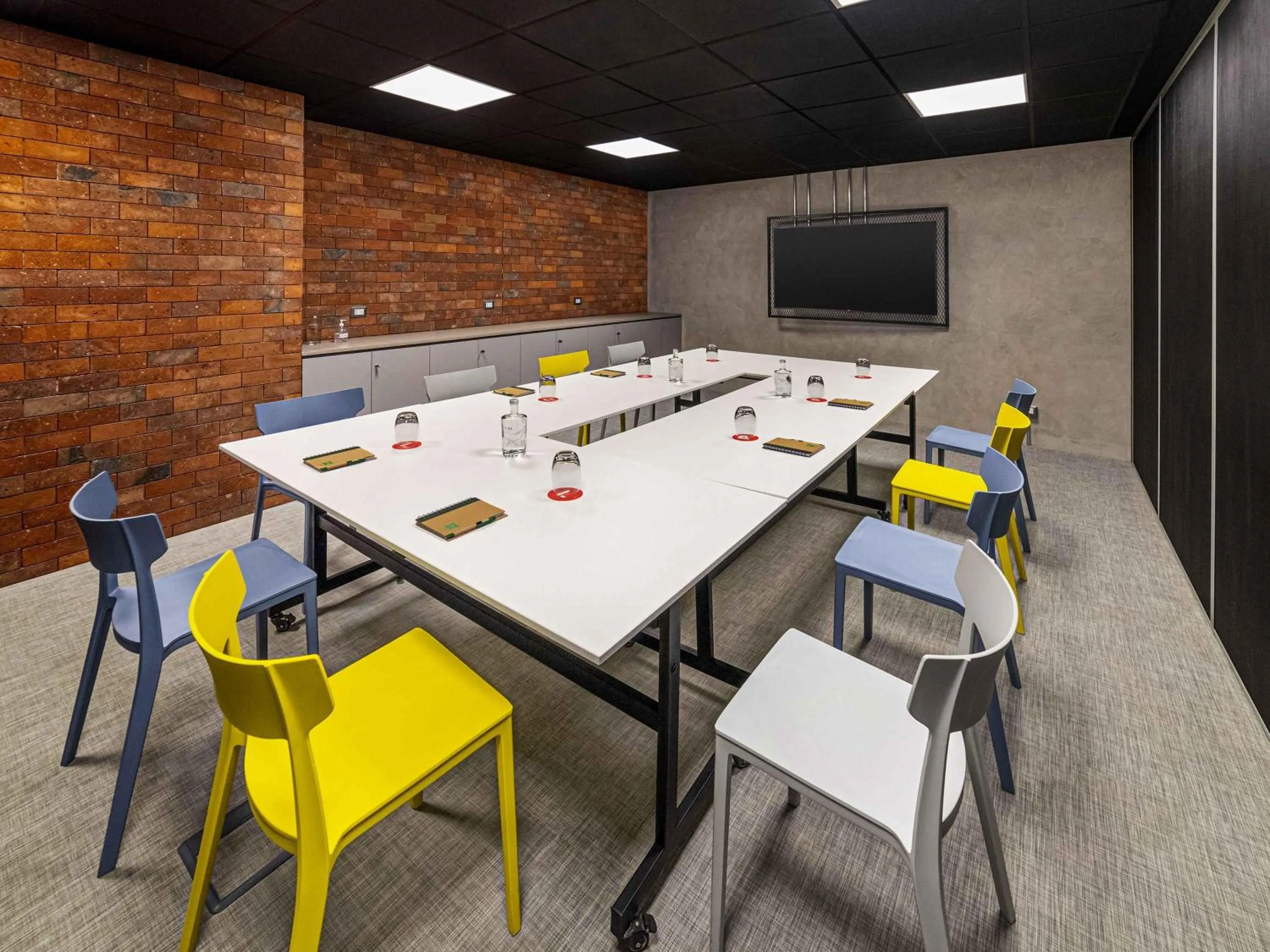 Meeting/conference room in ibis styles Lima San Isidro