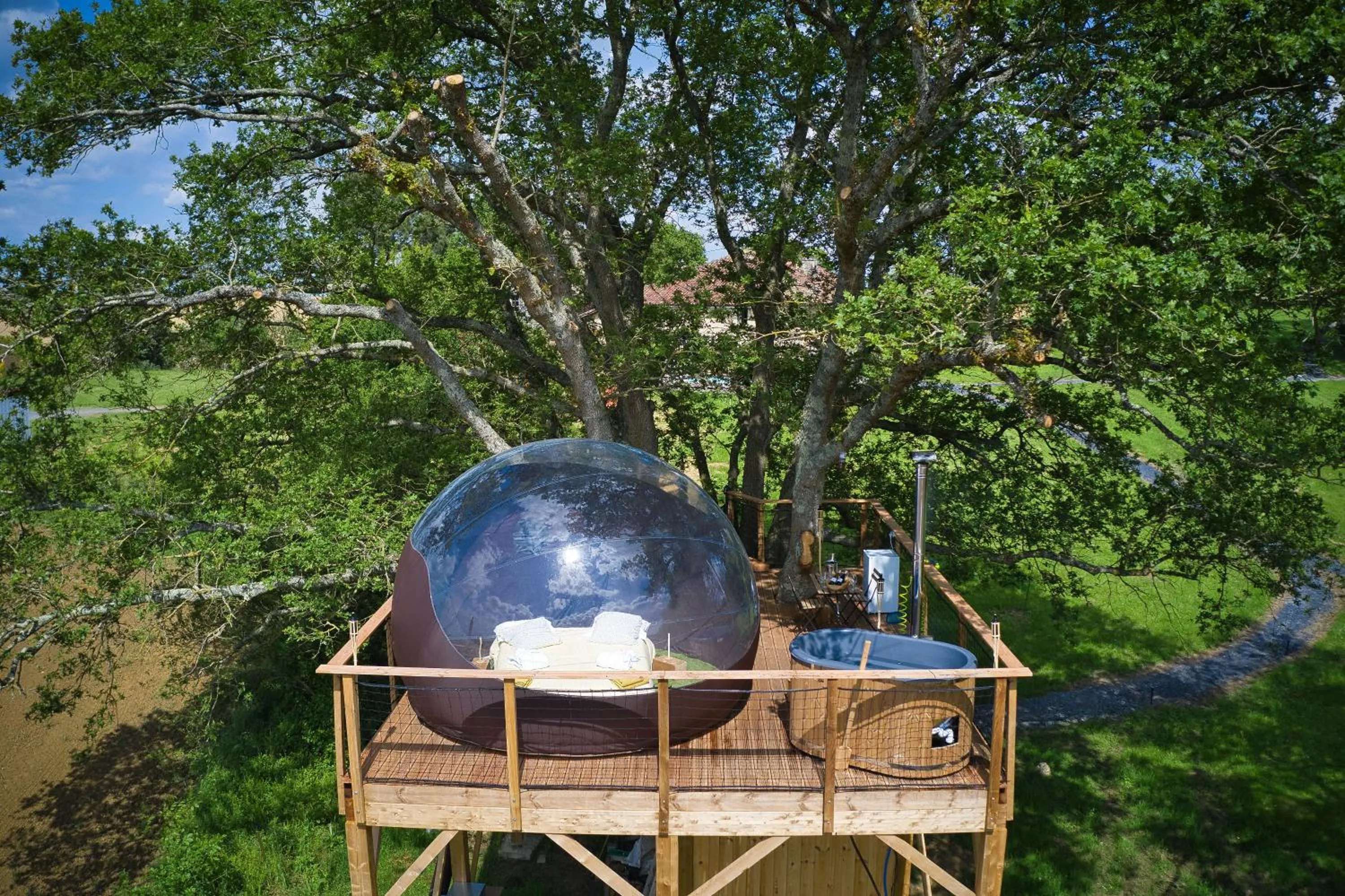 Bedroom in les bulles perchées de lartigue